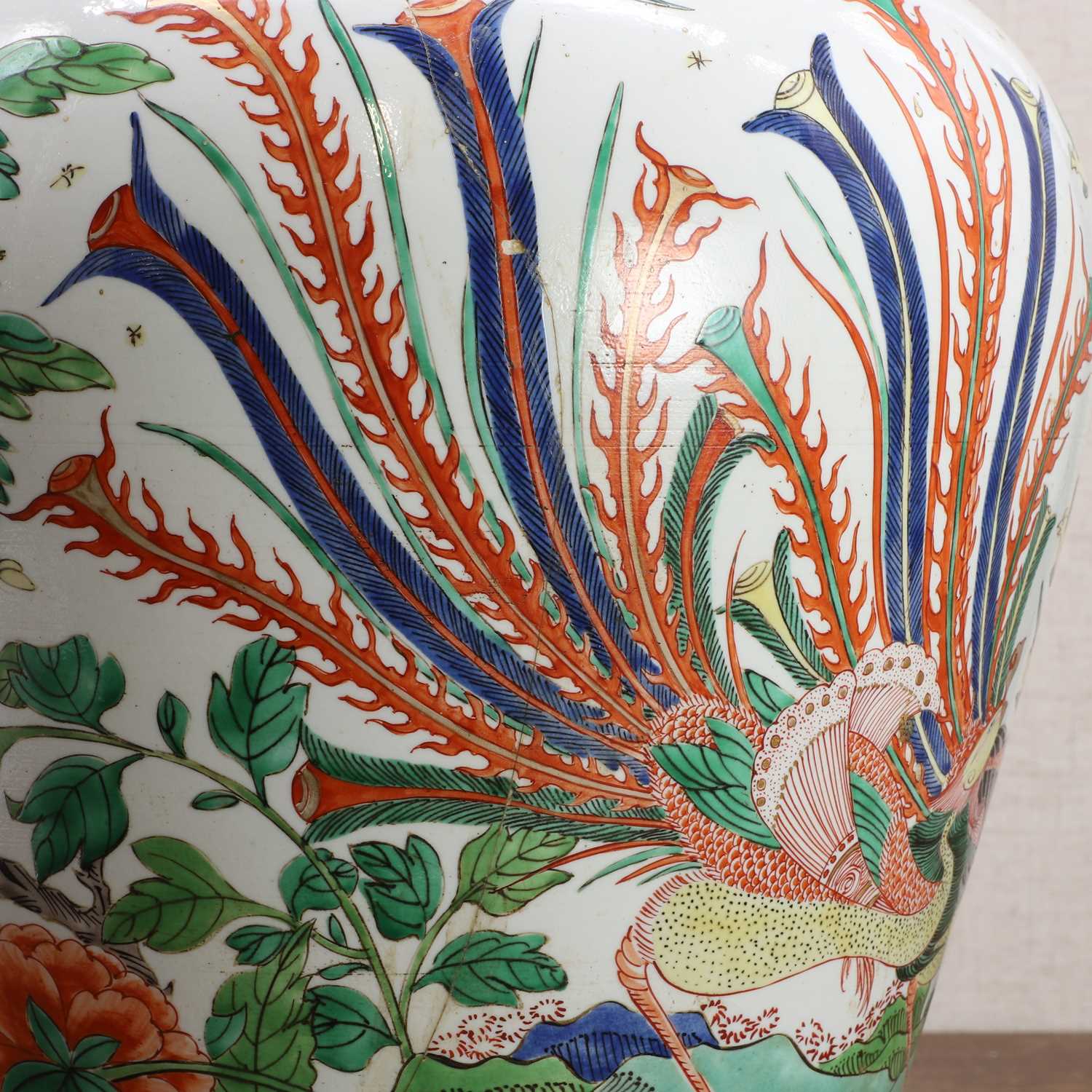 A Chinese wucai vase, - Image 7 of 7