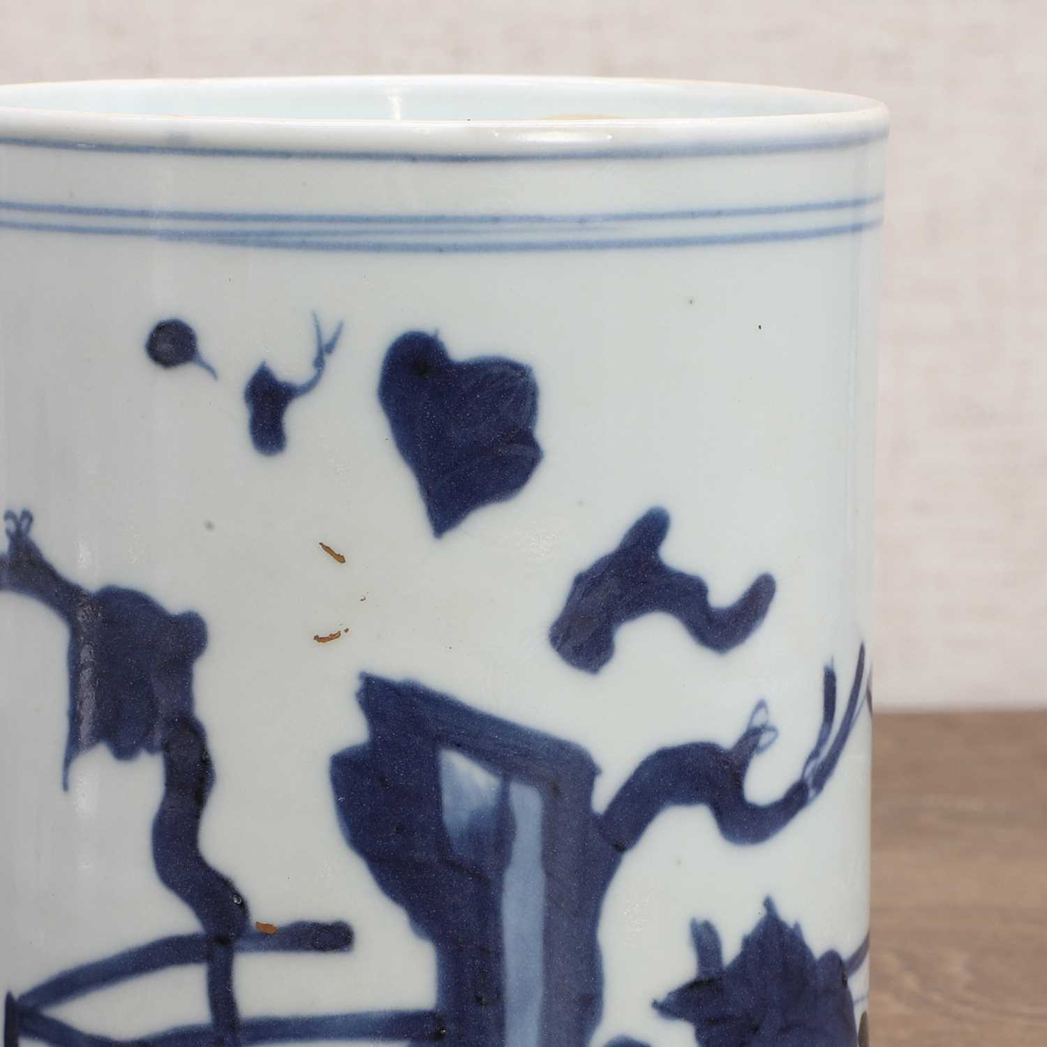 A collection of four Chinese Nanking cargo blue and white mugs, - Image 8 of 8