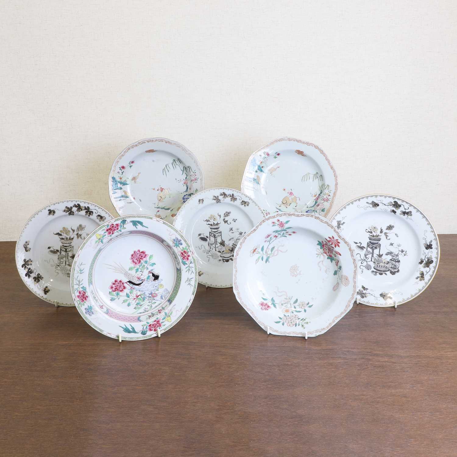 A collection of Chinese export plates,