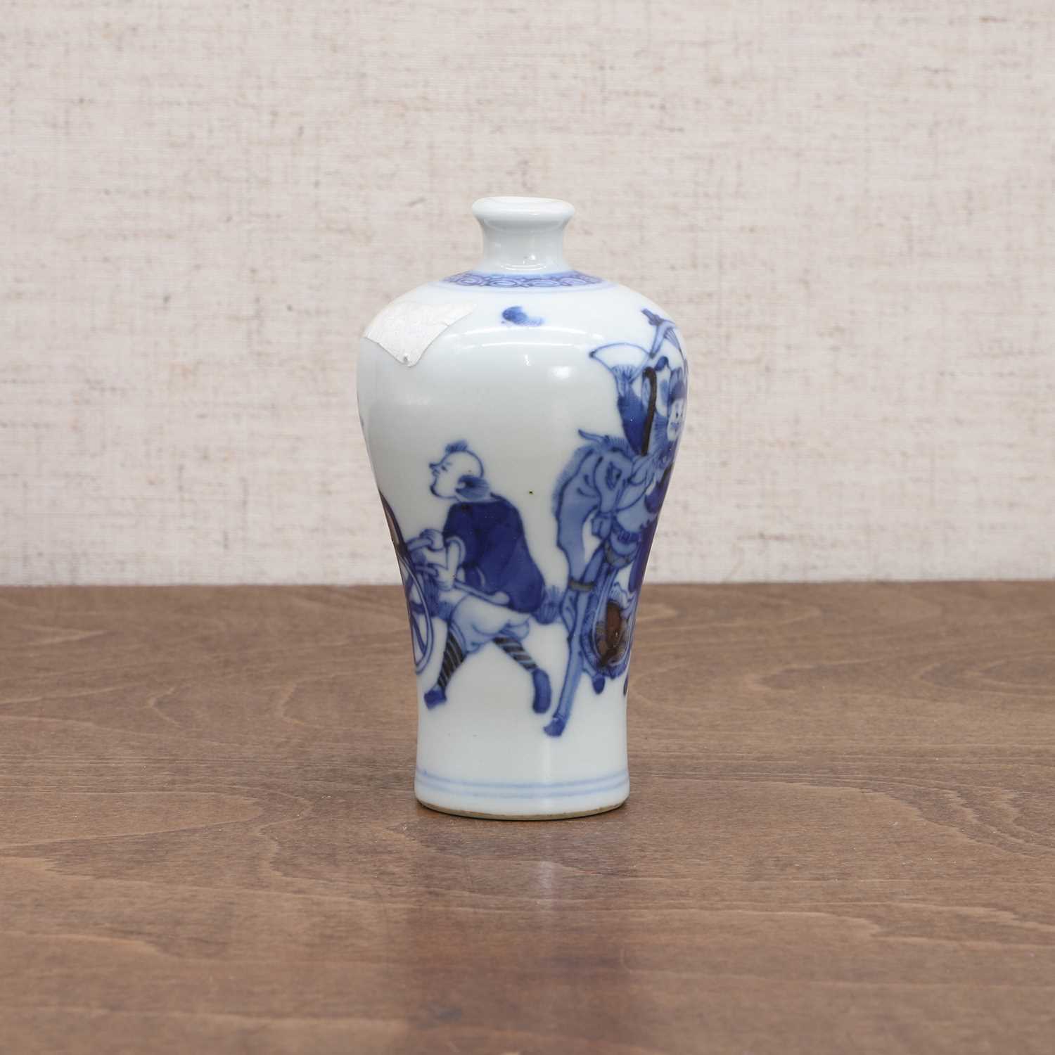 A Chinese copper-red and underglaze-blue snuff bottle, - Image 4 of 7
