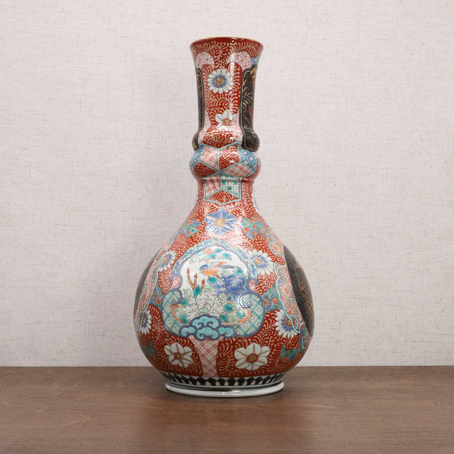 A Japanese Imari vase, - Image 4 of 6