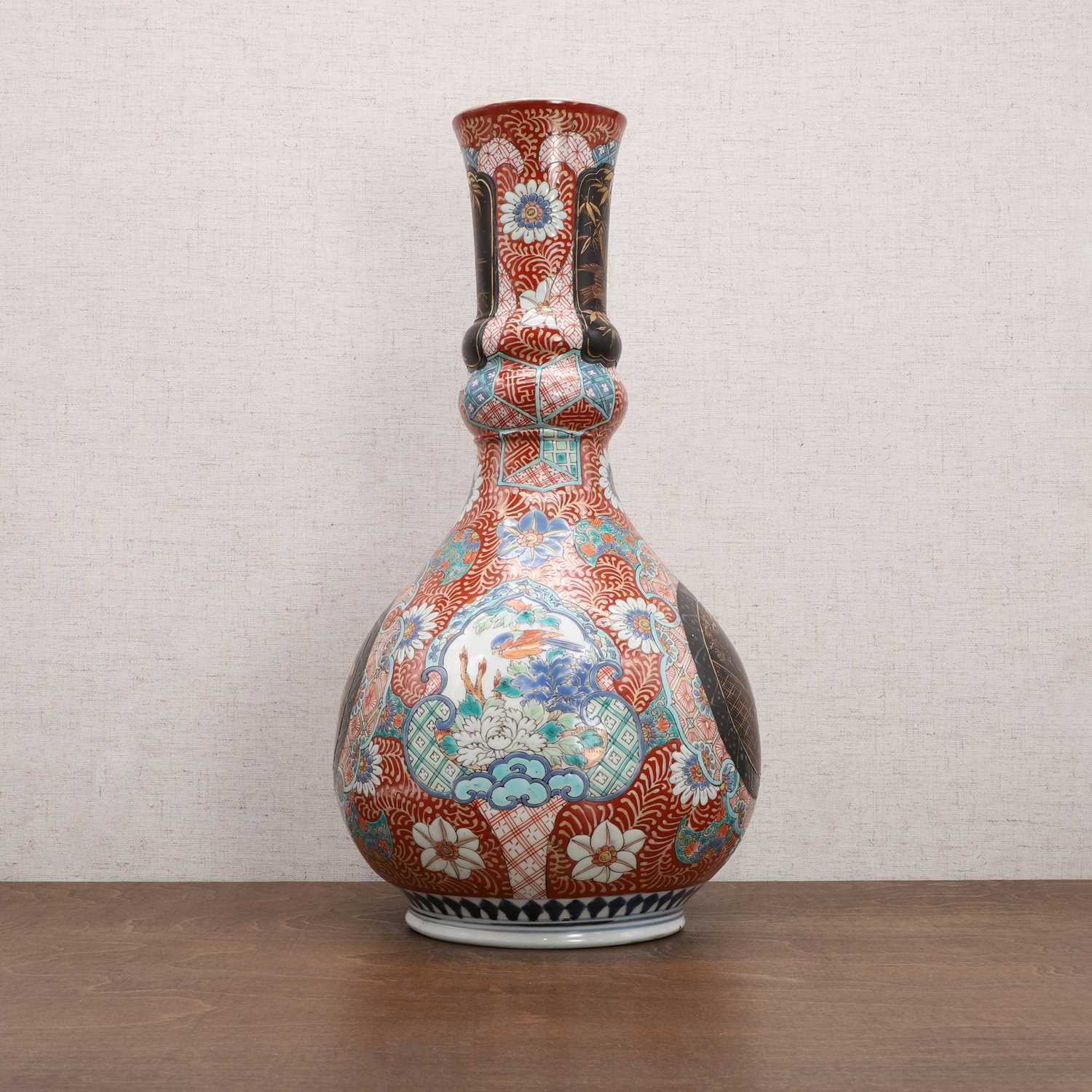 A Japanese Imari vase, - Image 2 of 6