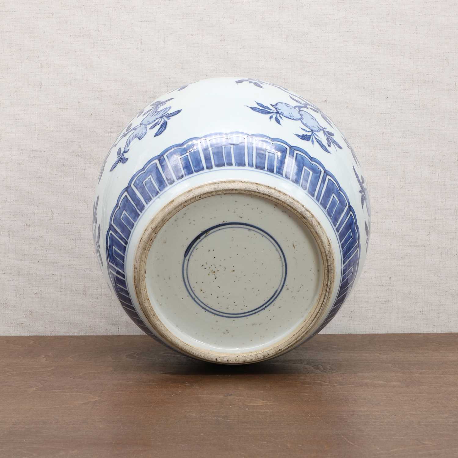 A Chinese blue and white jar, - Image 7 of 8