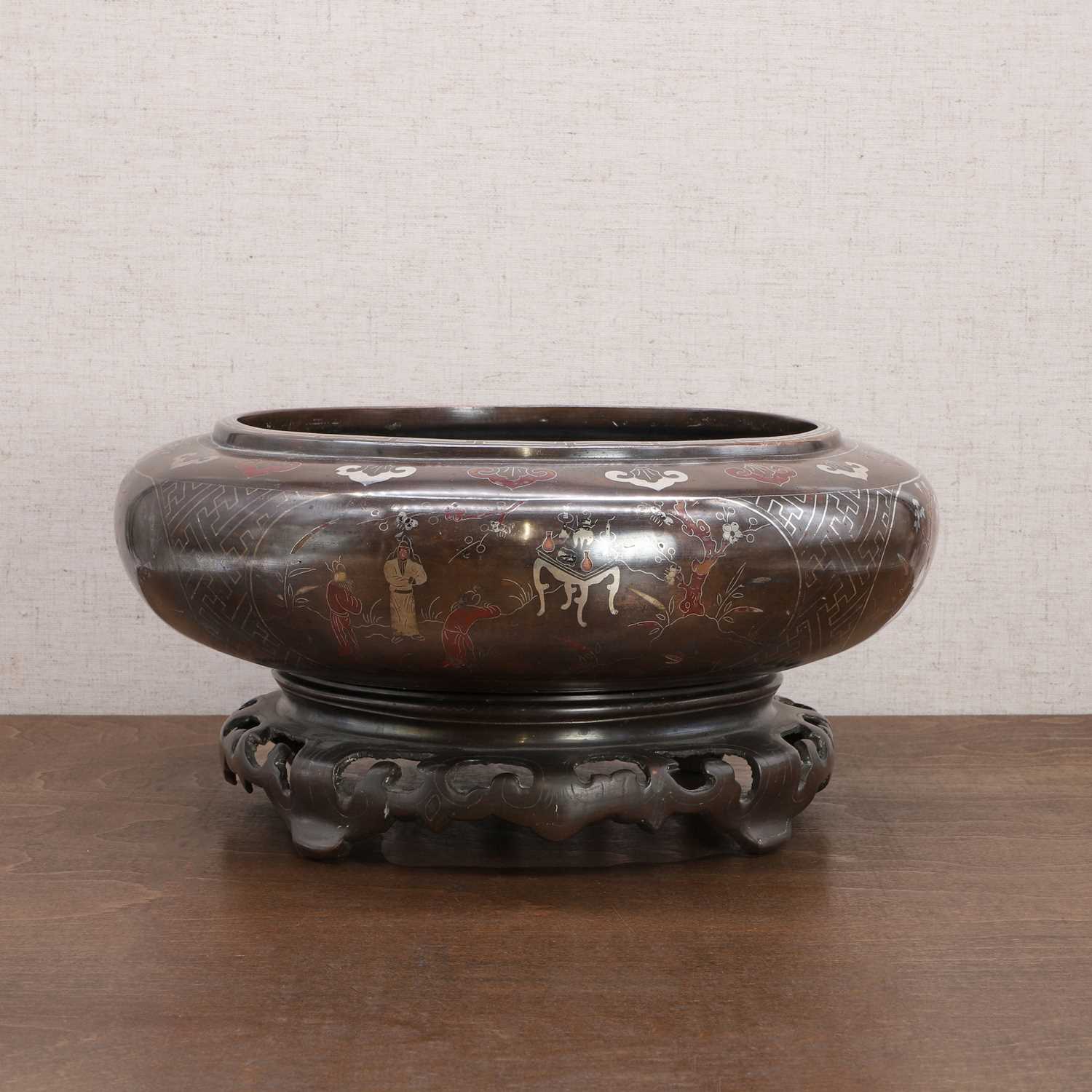 A Japanese bronze incense burner, - Image 2 of 12