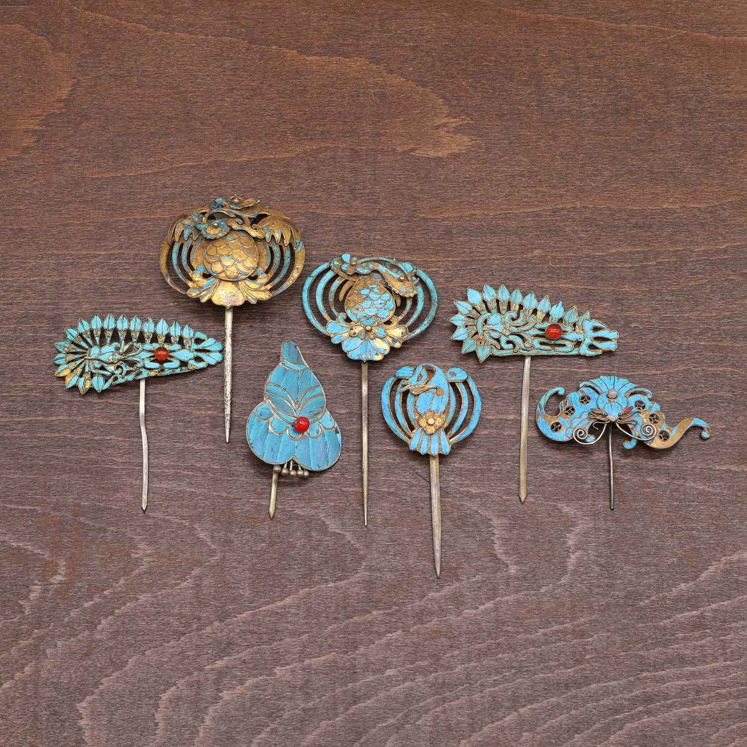 A collection of Chinese gilt-metal and kingfisher feather hairpins,