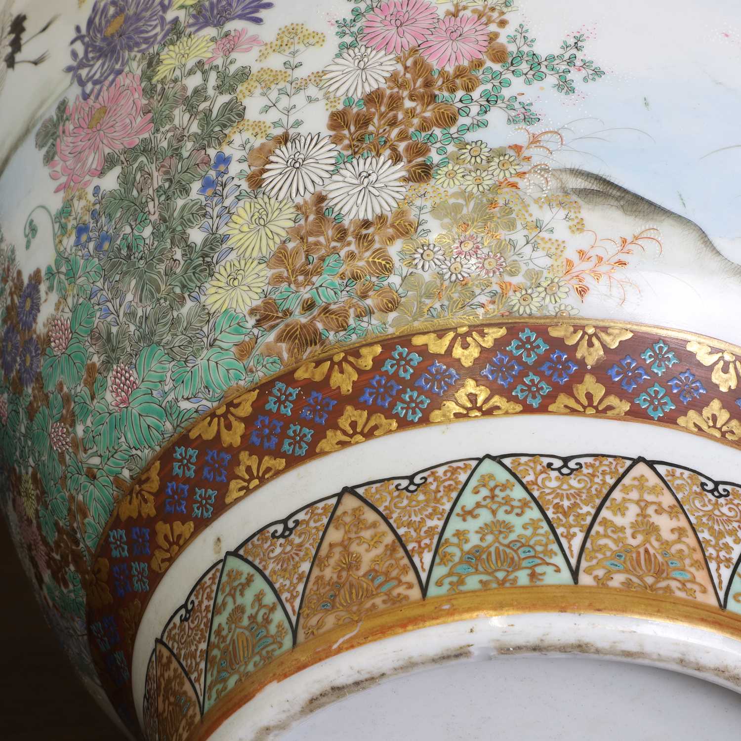 A pair of Japanese Kutani vases, - Image 8 of 12