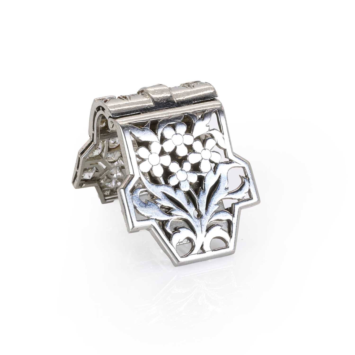 A French Art Deco diamond single clip brooch, - Image 3 of 7