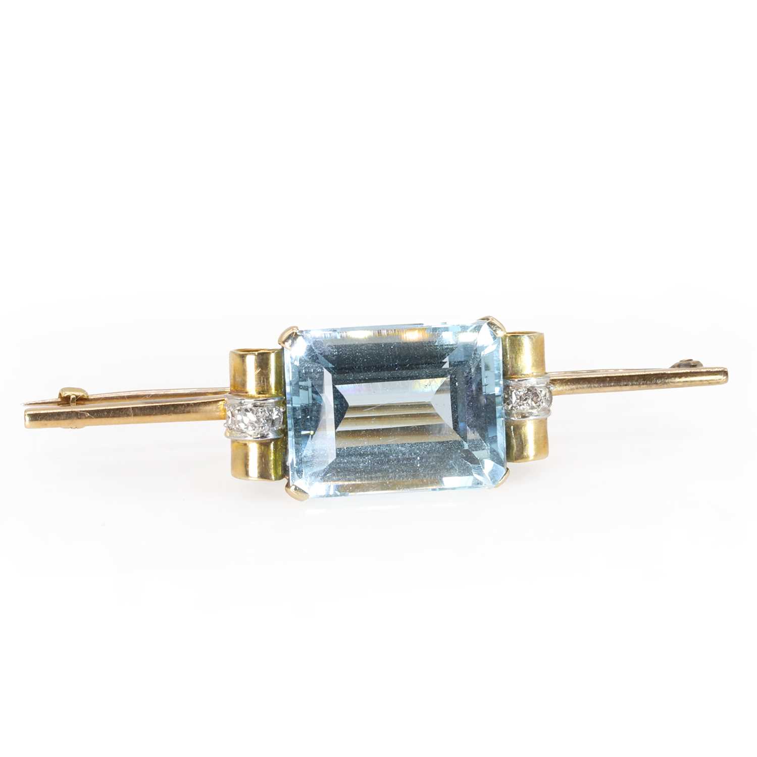 An aquamarine and diamond bar brooch, c.1940-1950, - Image 2 of 4