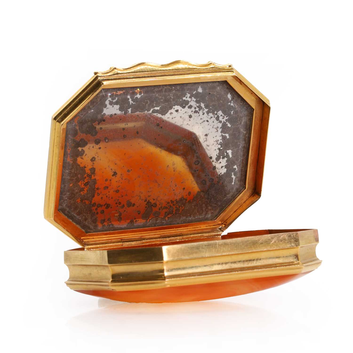 A gold mounted hardstone snuffbox, - Image 5 of 6