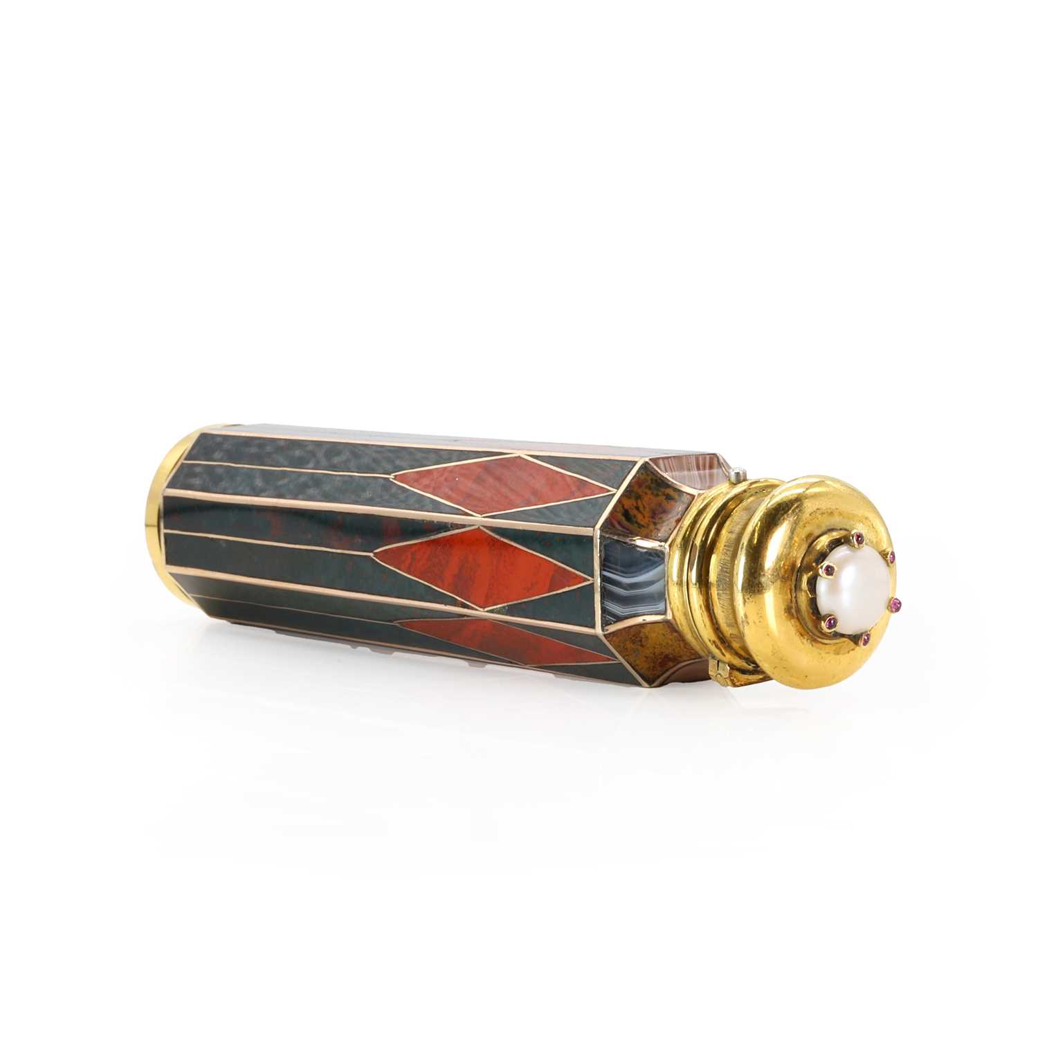 A rolled gold hardstone perfume flask, - Image 3 of 23