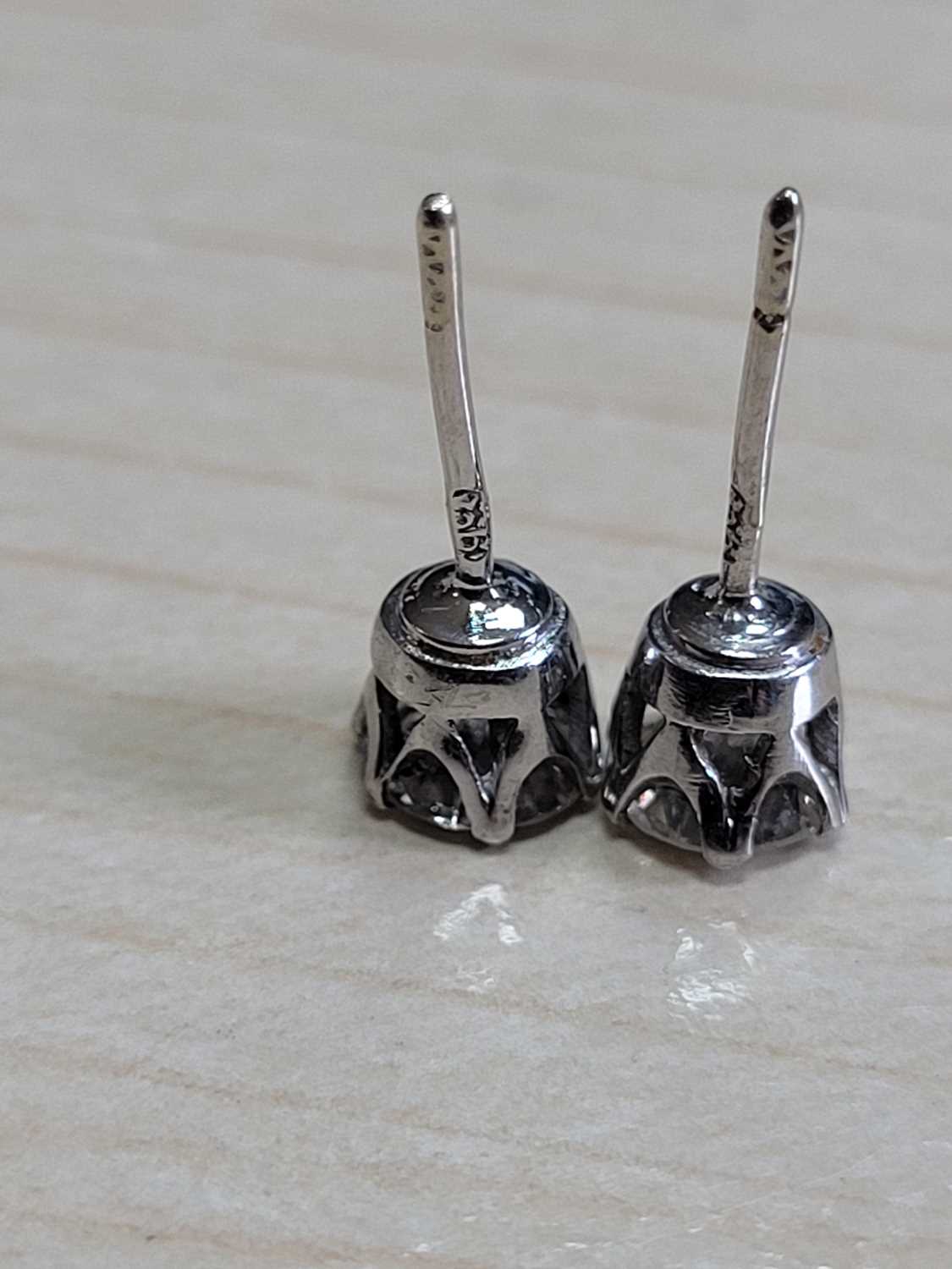 A pair of diamond stud earrings, - Image 3 of 4