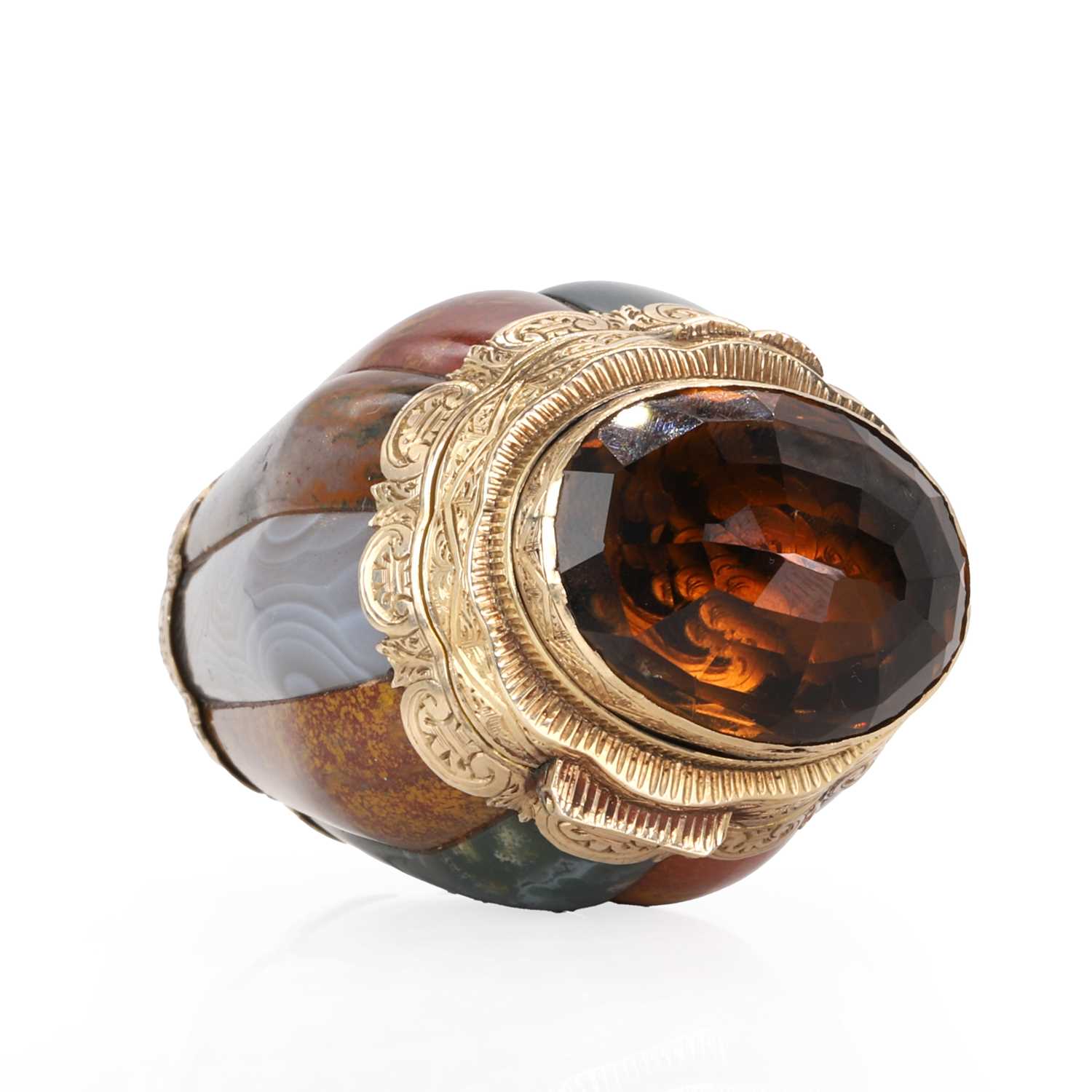 A Scottish Victorian gold mounted agate vinaigrette, c.1850, - Image 6 of 17