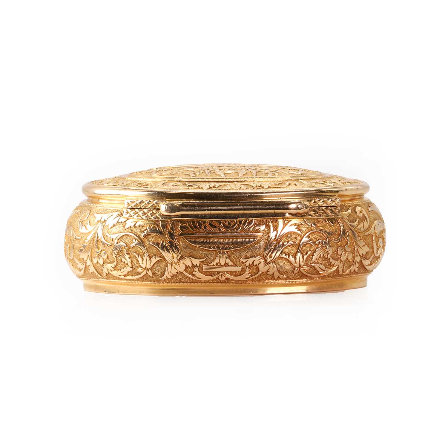 A French gold oval snuffbox, - Image 7 of 7