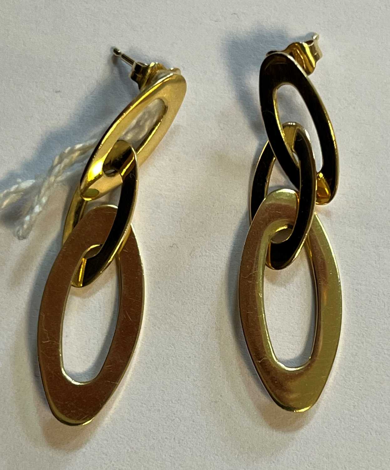 A pair of 18ct gold 'Chic & Shine' drop earrings, by Roberto Coin, - Bild 5 aus 5