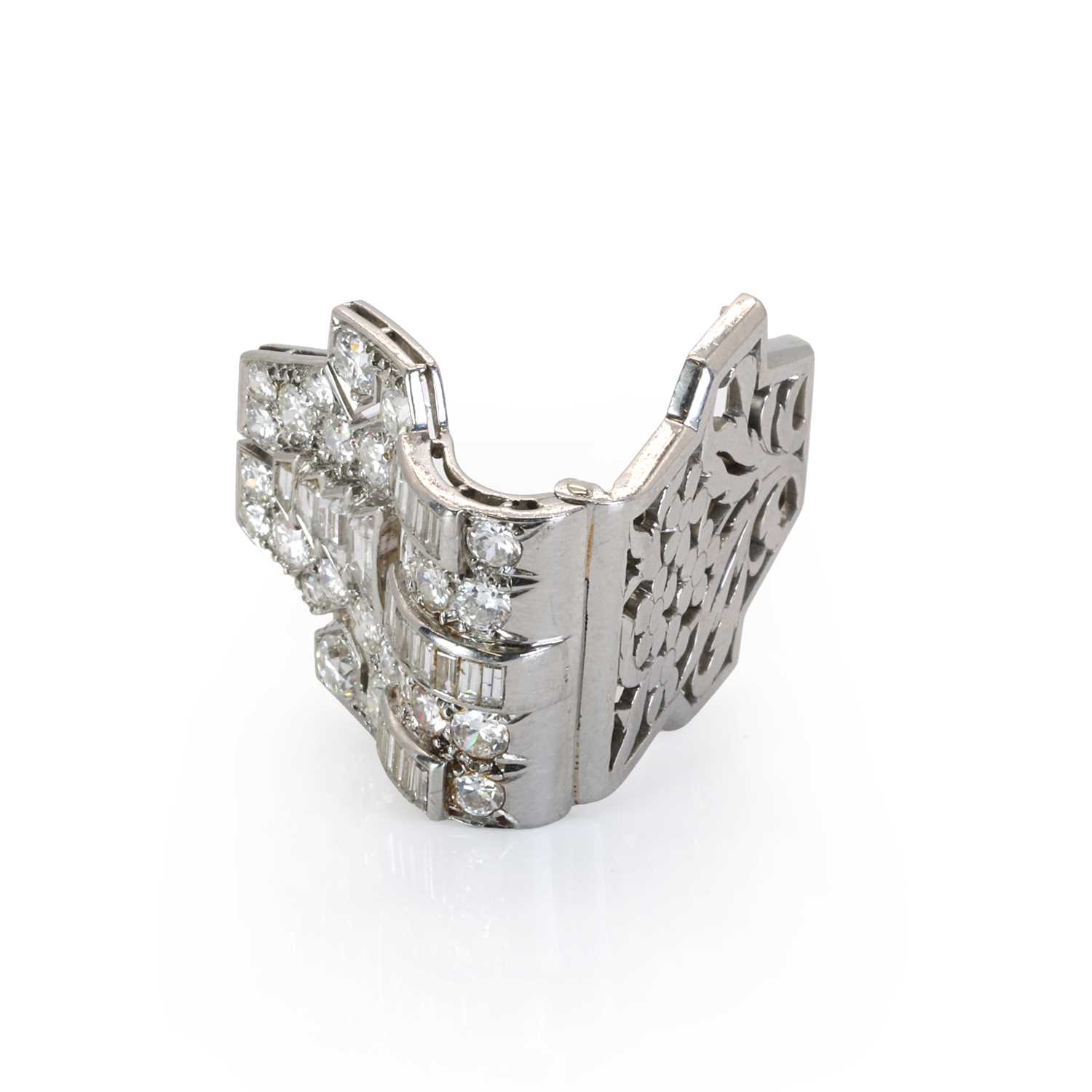 A French Art Deco diamond single clip brooch, - Image 4 of 7