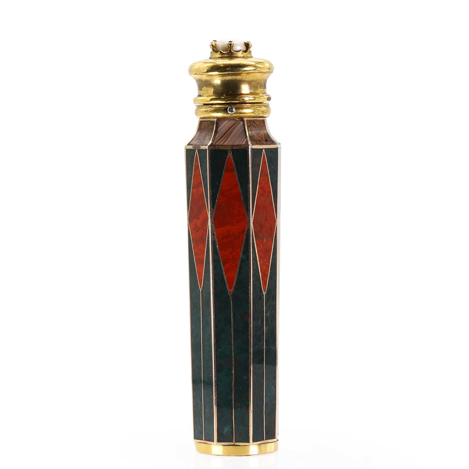 A rolled gold hardstone perfume flask, - Image 4 of 23