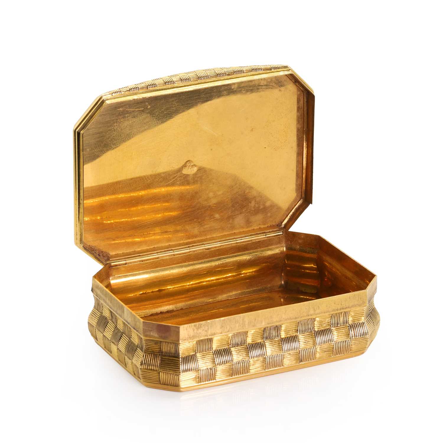 A gold and mother of pearl snuffbox, - Image 5 of 11
