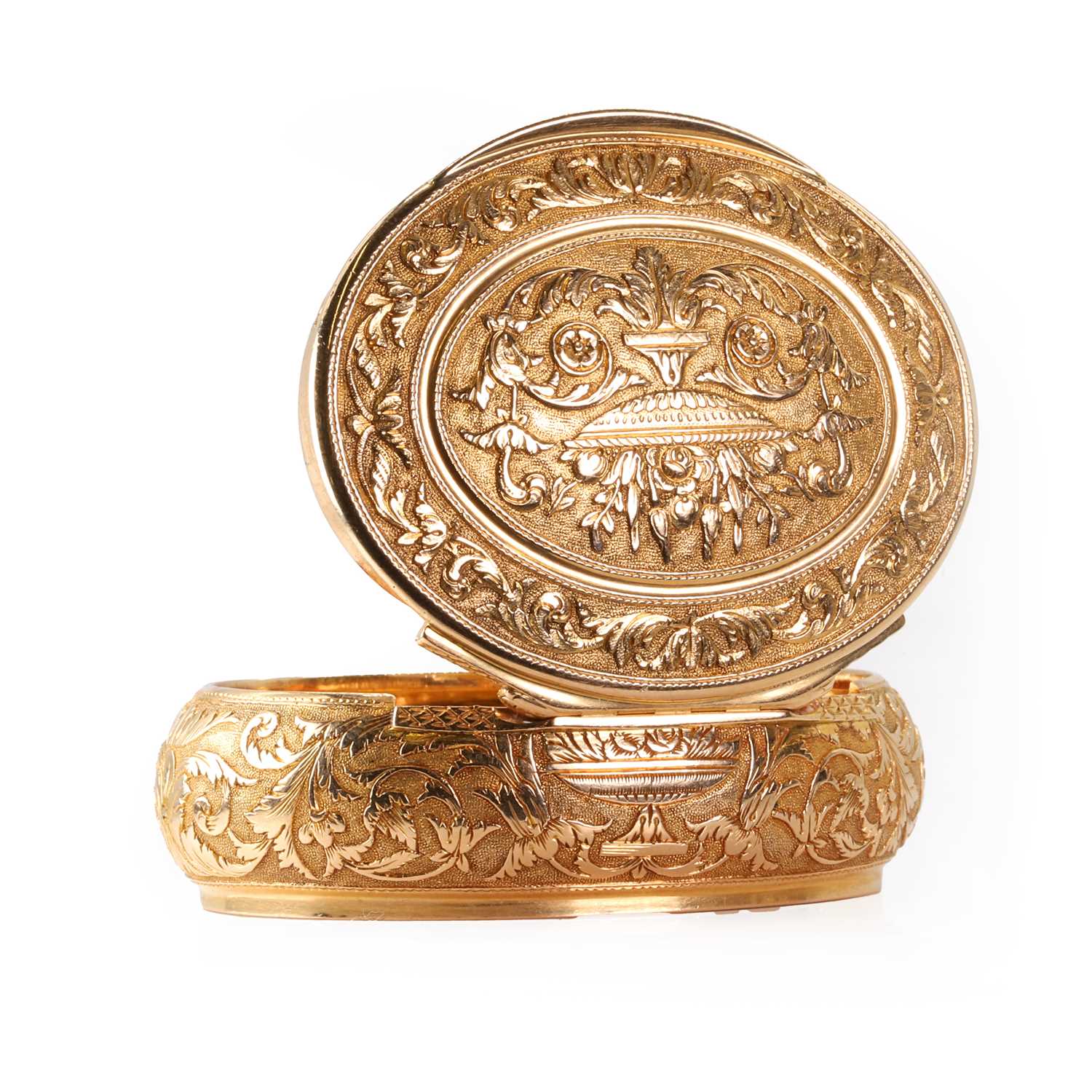 A French gold oval snuffbox, - Image 6 of 7