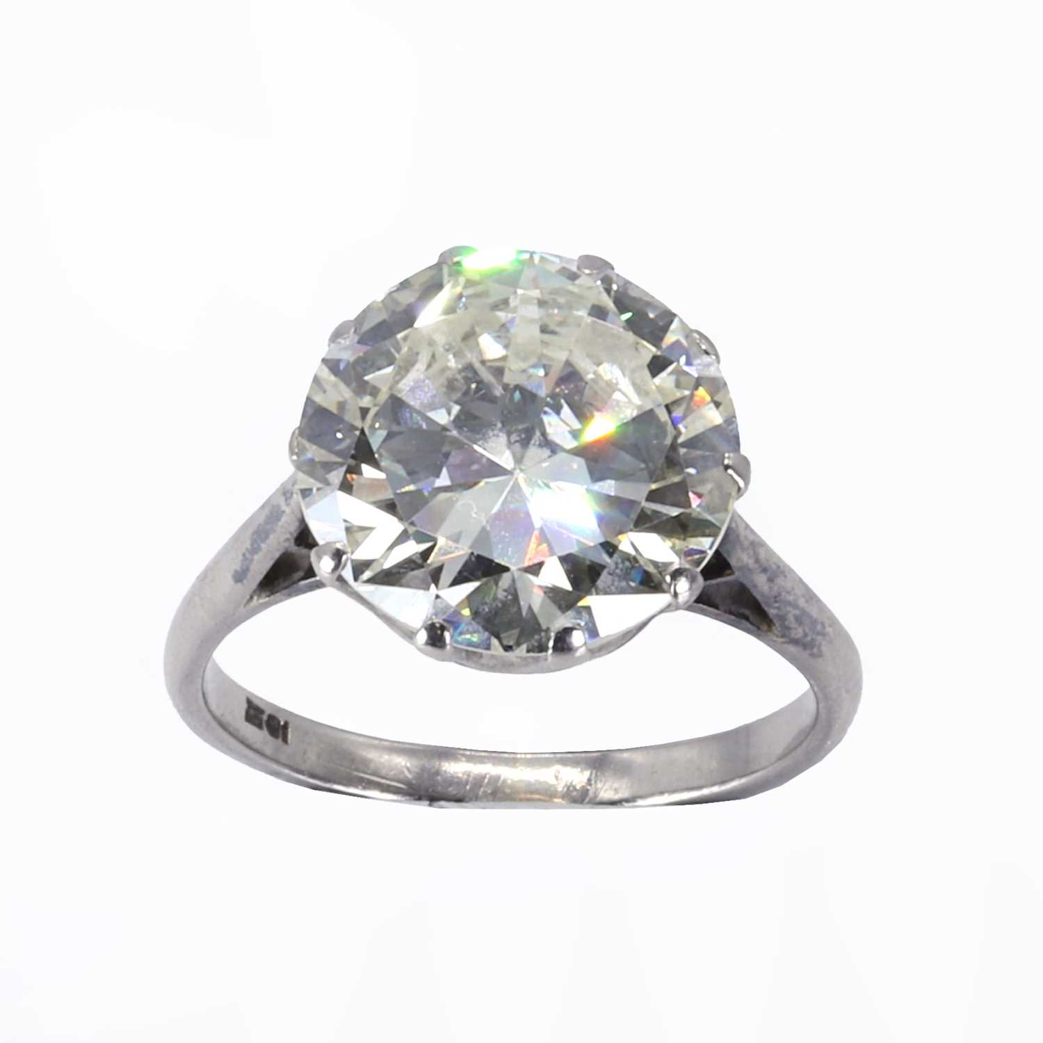 An impressive single stone diamond ring,