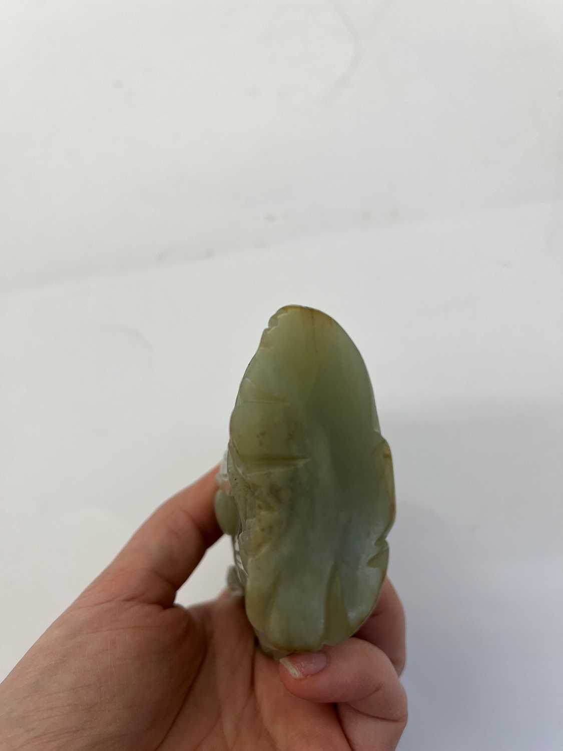 Two Chinese jade figures, - Image 5 of 17