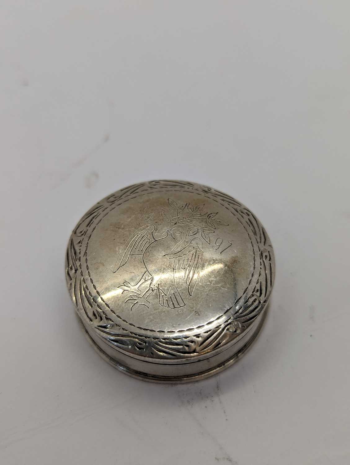 A group of seven silver boxes - Image 14 of 17