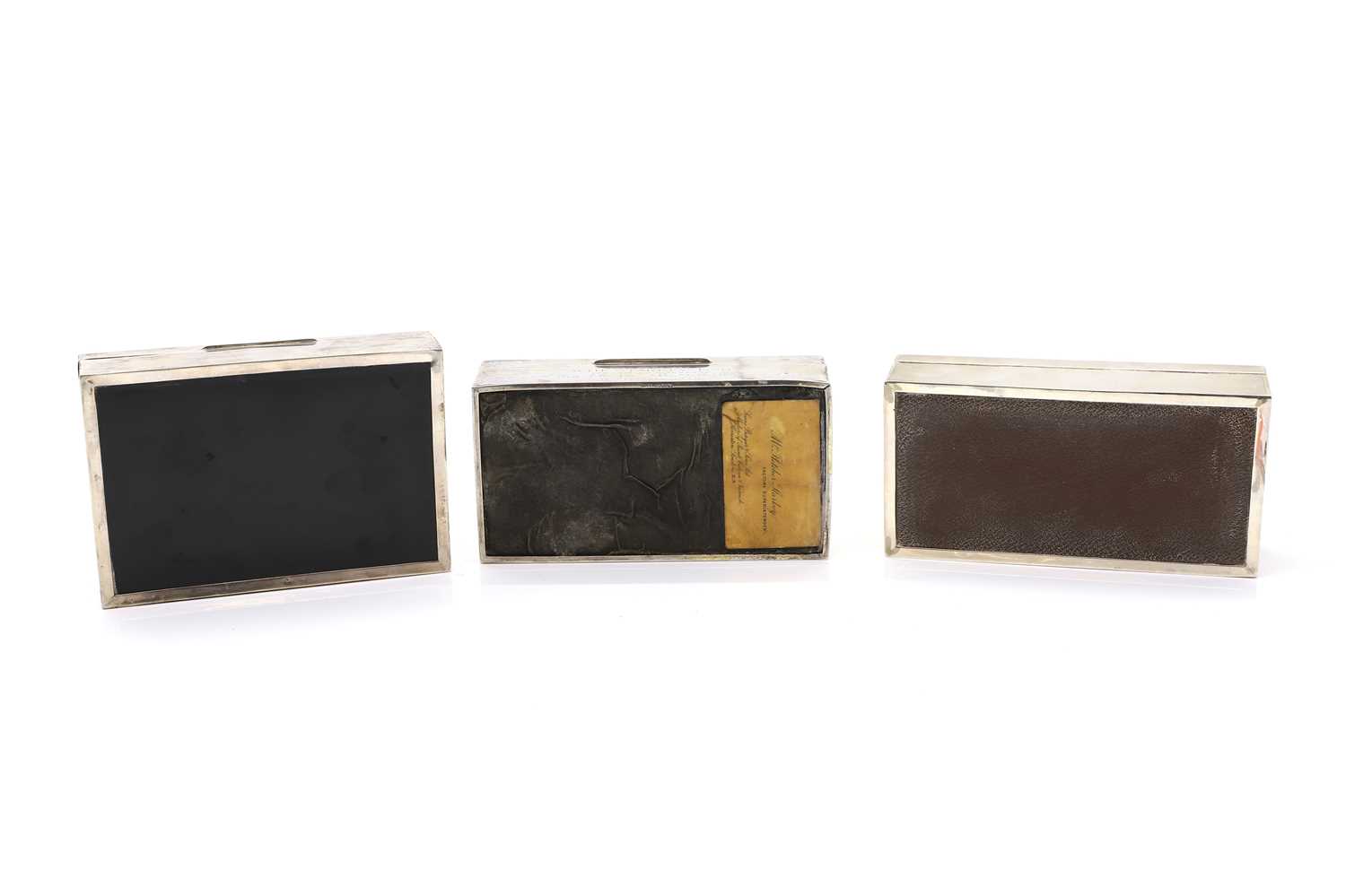 A group of three silver cigarette boxes - Bild 4 aus 20