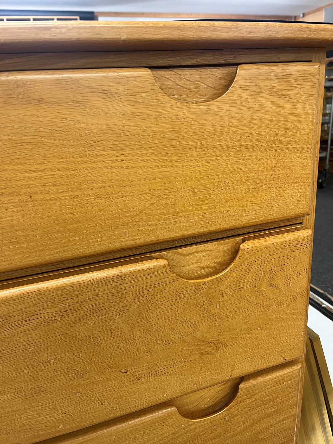 A light oak chest of four drawers and a bedside cabinet, - Image 11 of 23