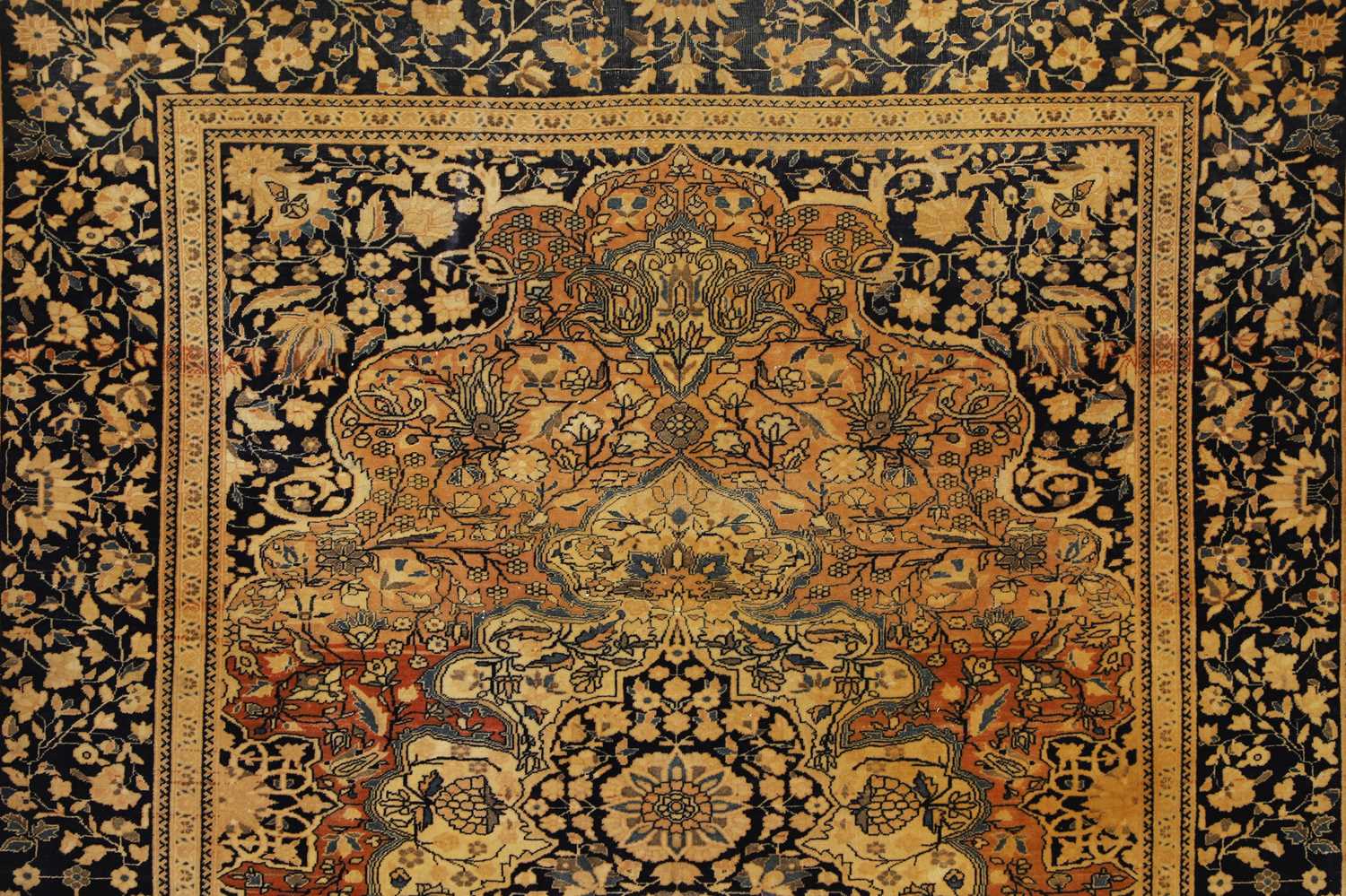 A Persian wool rug, - Image 3 of 4