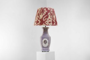 A Chinese export-style porcelain table lamp,