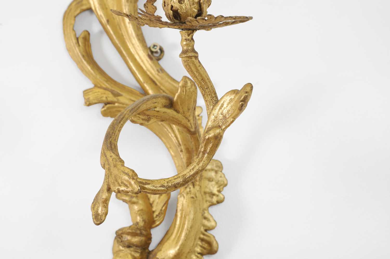 A pair of George III carved giltwood wall sconces, - Image 3 of 6