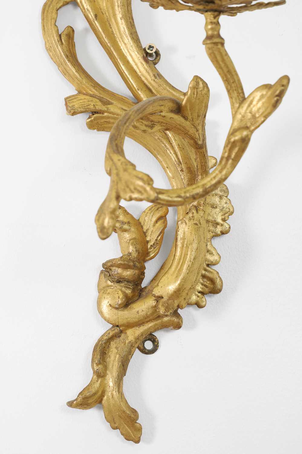 A pair of George III carved giltwood wall sconces, - Image 4 of 6