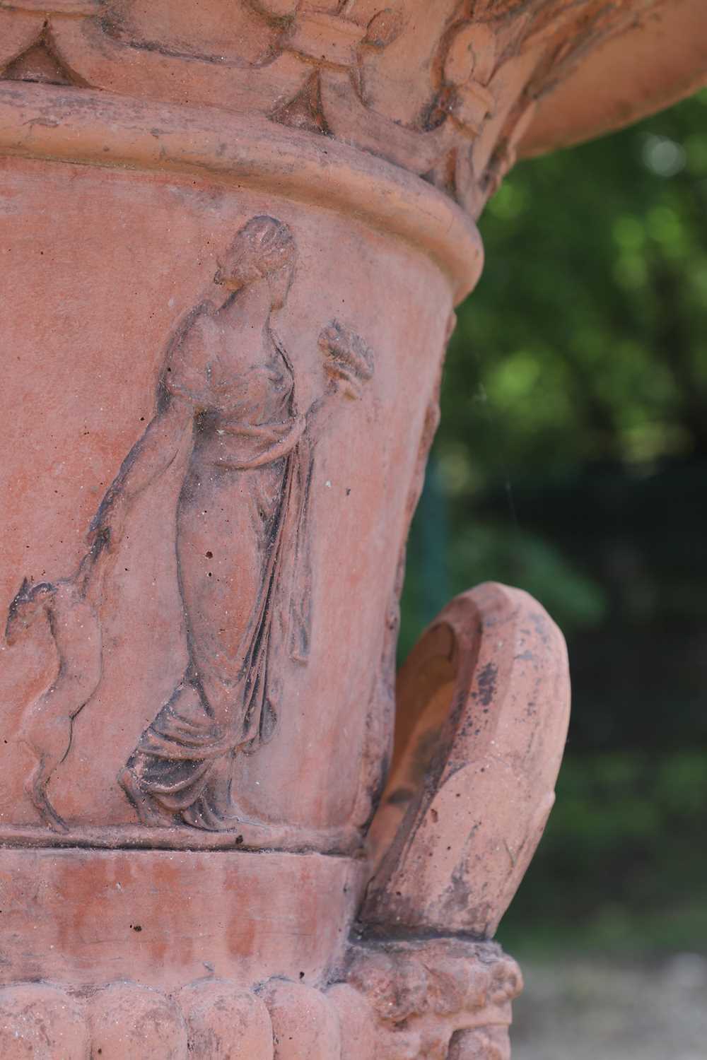 A terracotta garden urn, - Image 3 of 10
