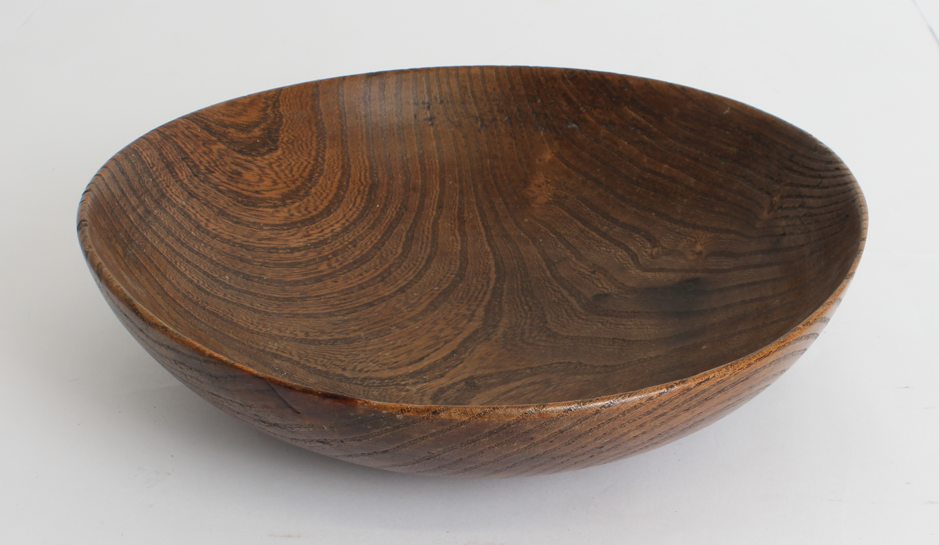 Nine pieces of treen: a turned wooden platter (29 cm diam.) and a bowl  (22.5 cm diam.), three - Image 3 of 16