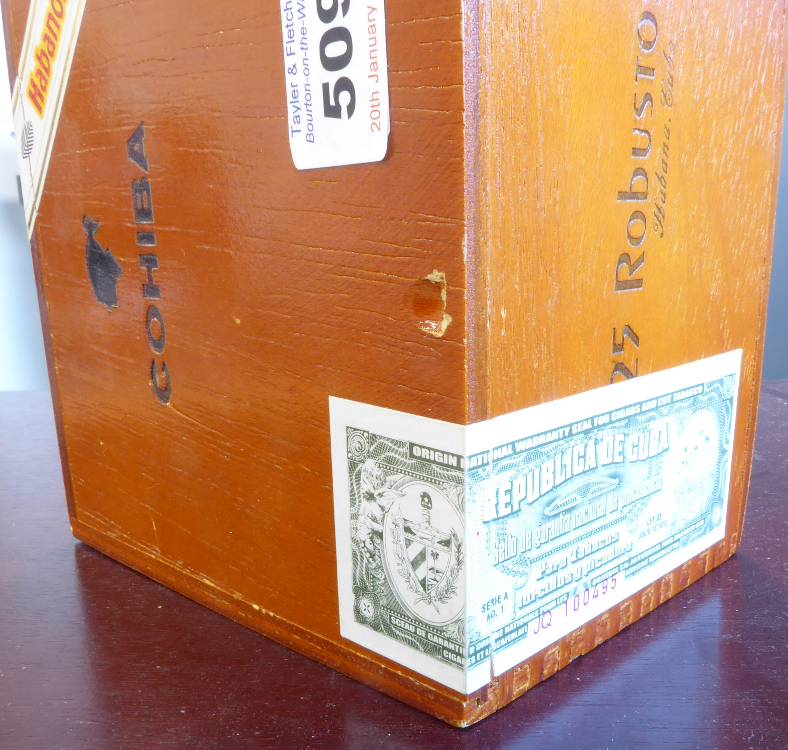 An opened box of Cohiba Robustos cigars (22 cigars) * Please note: These cigars (and also lot 510) - Image 9 of 12