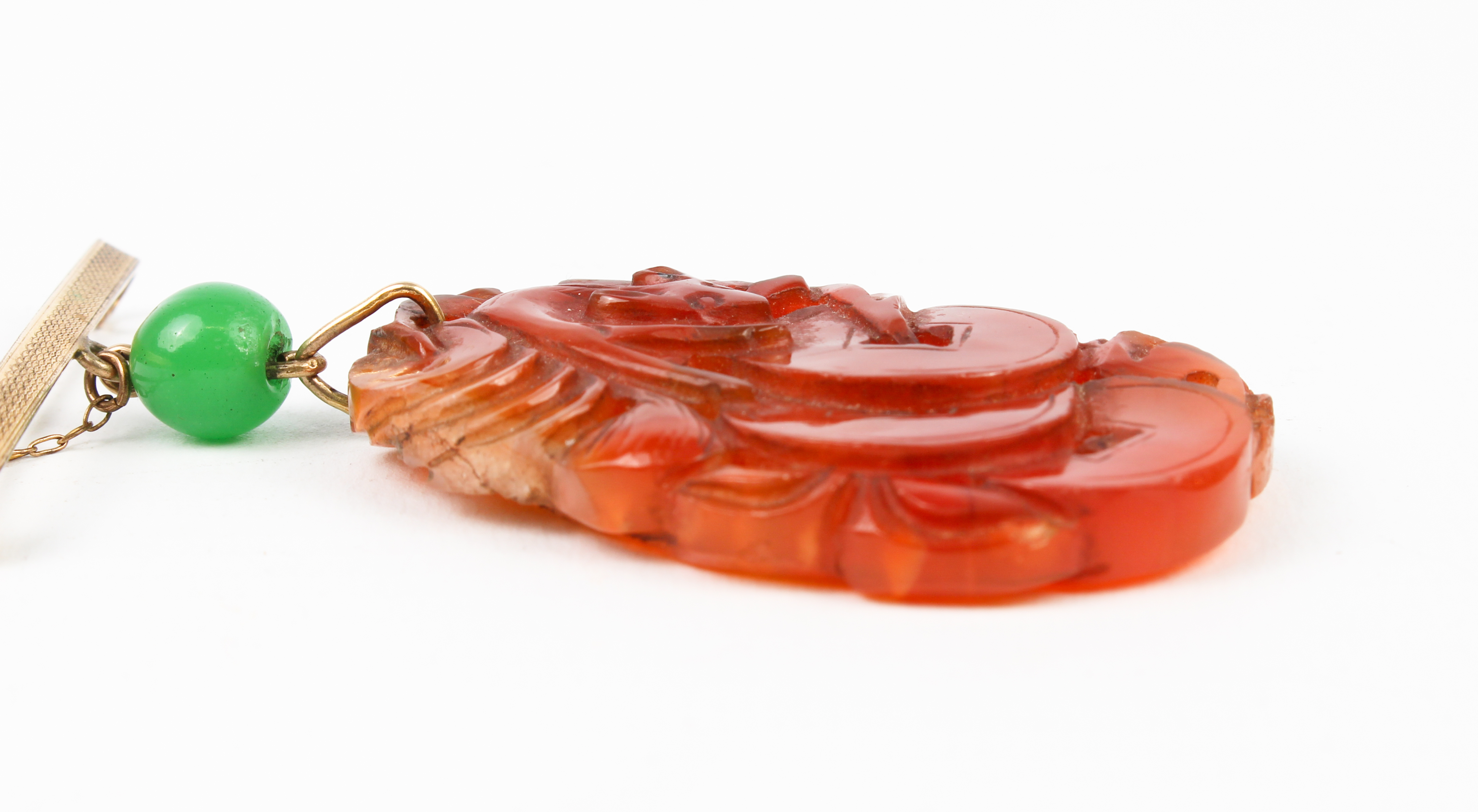 A mid-century Chinese carved jade plaque on bar brooch - the ovoid, russet jade plaque pierced and - Image 5 of 13