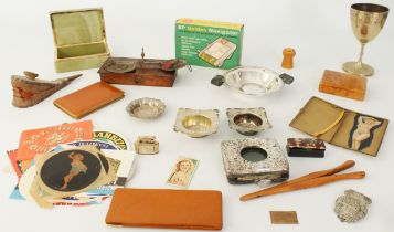 A tray of collectables - including a risqué cream painted cigarette case, the interior with a hand