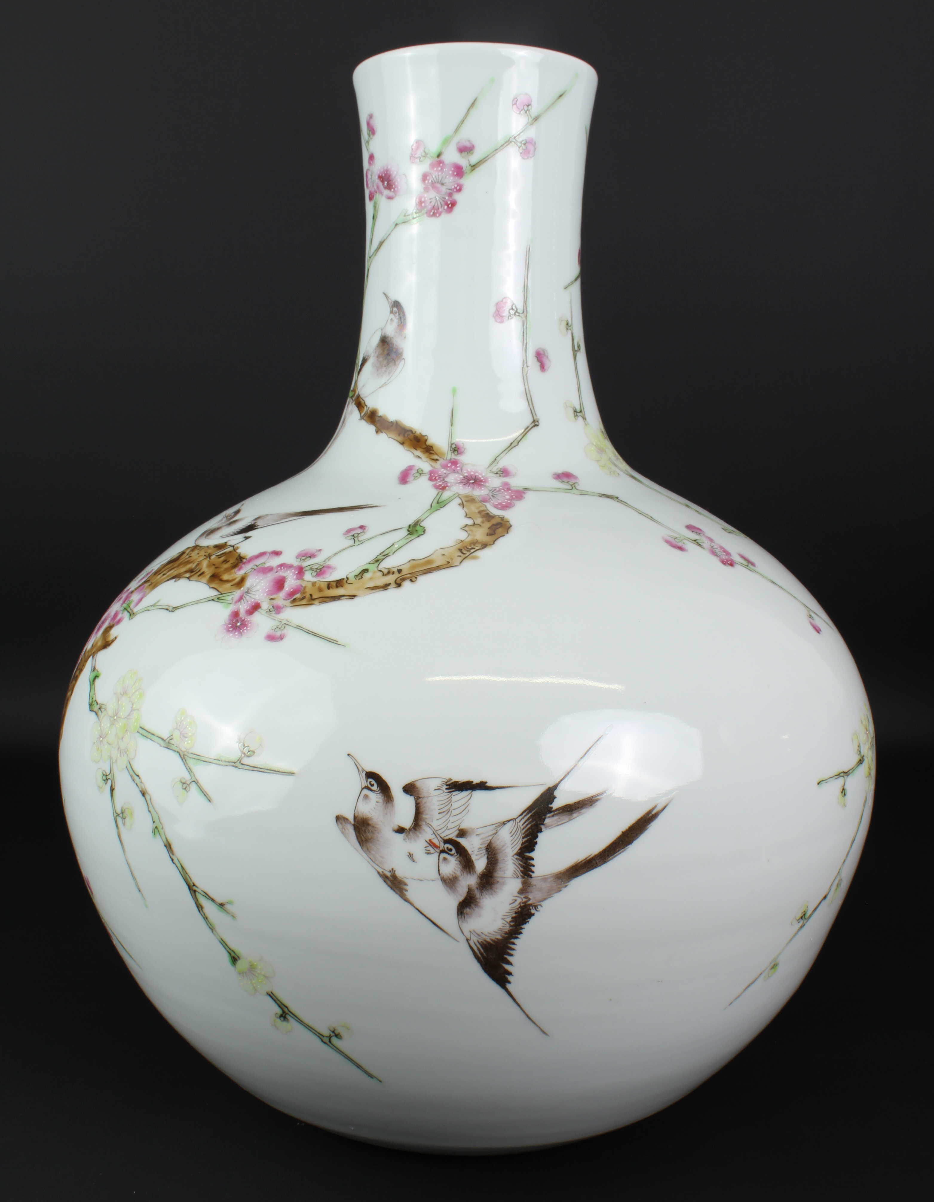 A large Chinese porcelain famille rose bottle vase - late 20th century with apocryphal Yongzheng - Image 3 of 6