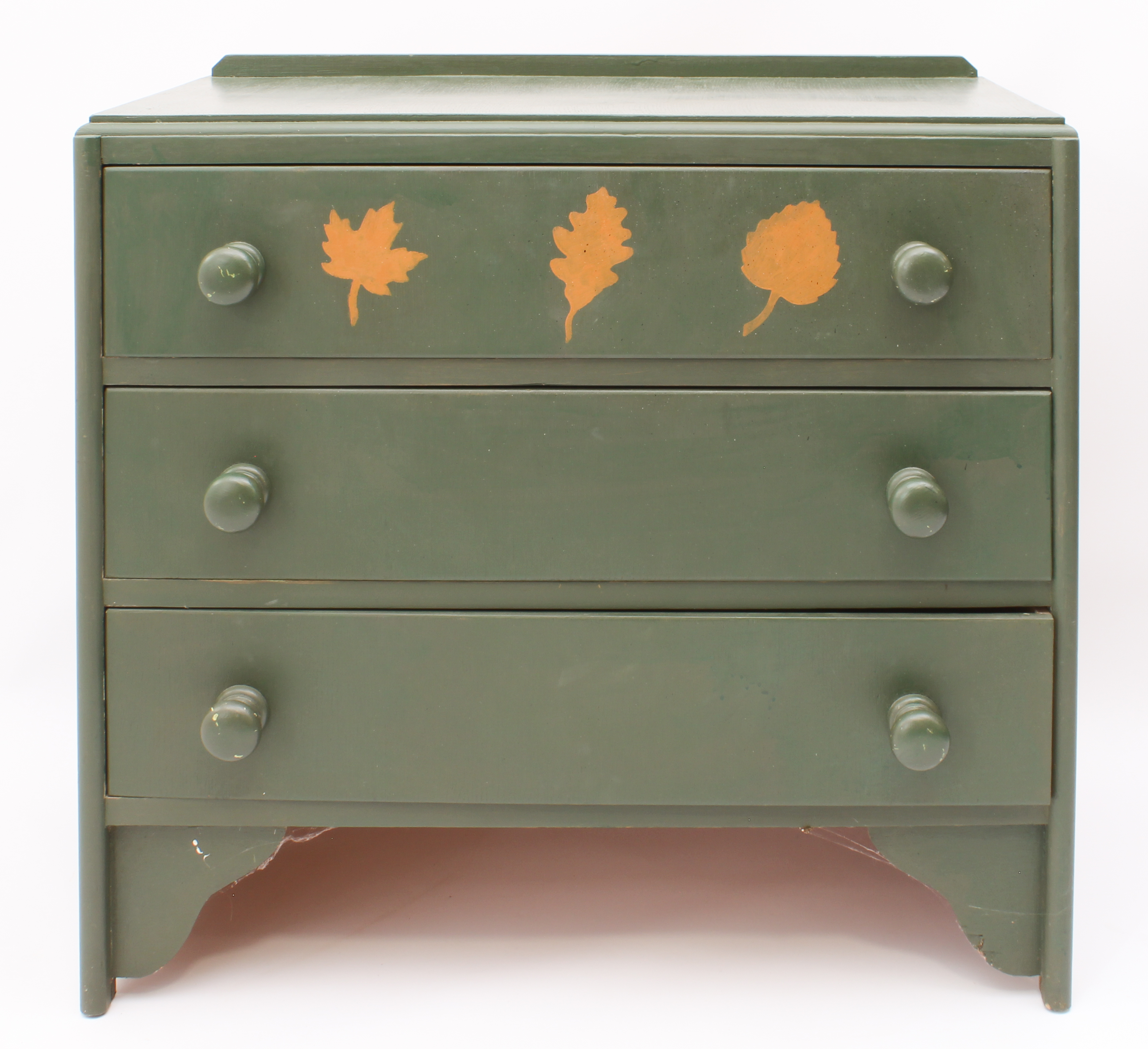 A pair of green painted pine bedside cabinets - each with a single drawer over a panelled cupboard - Image 7 of 9