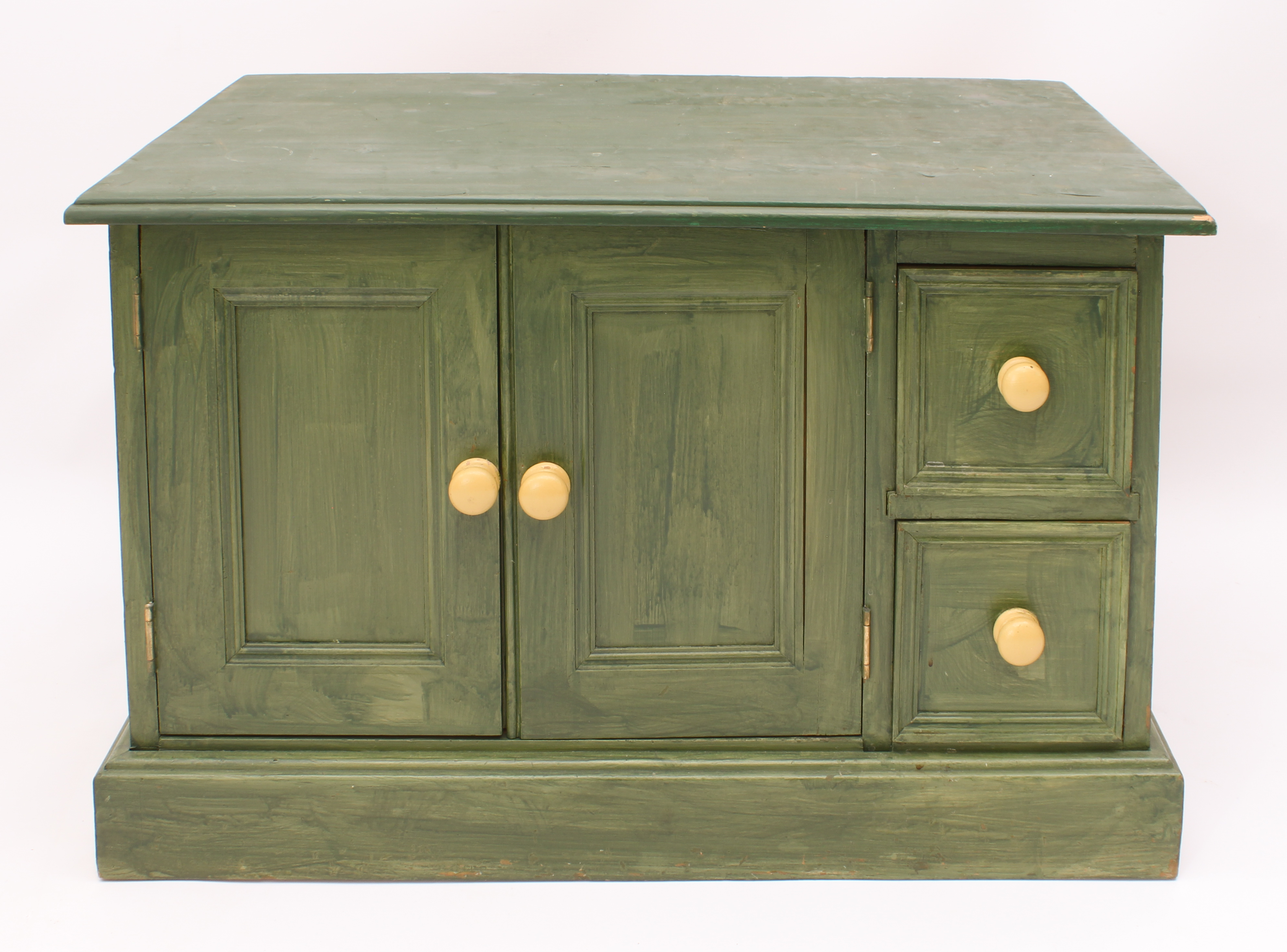 A pair of green painted pine bedside cabinets - each with a single drawer over a panelled cupboard - Image 5 of 9