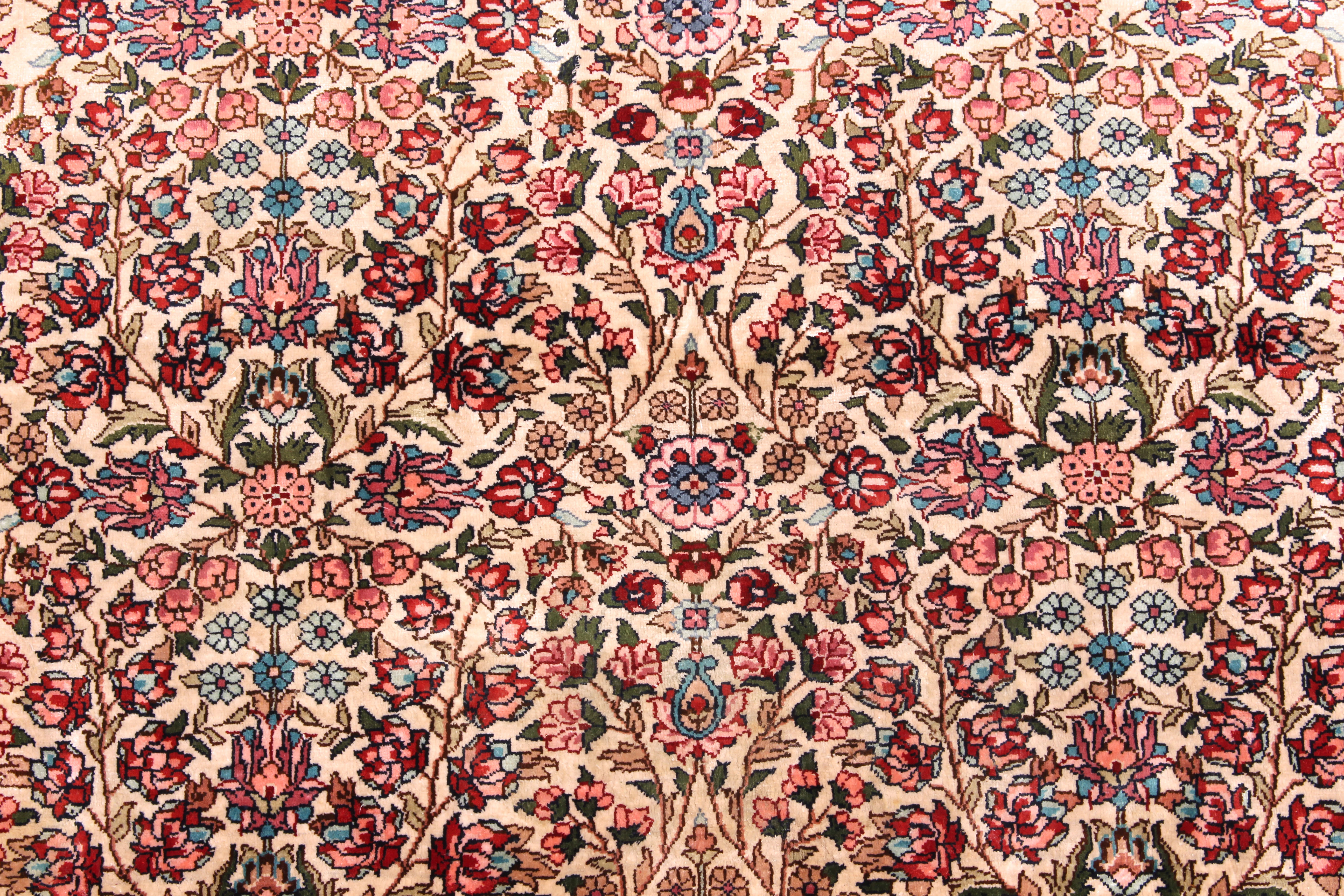 A silk rug, 208 (excluding fringe) x 139 cm - Image 3 of 6