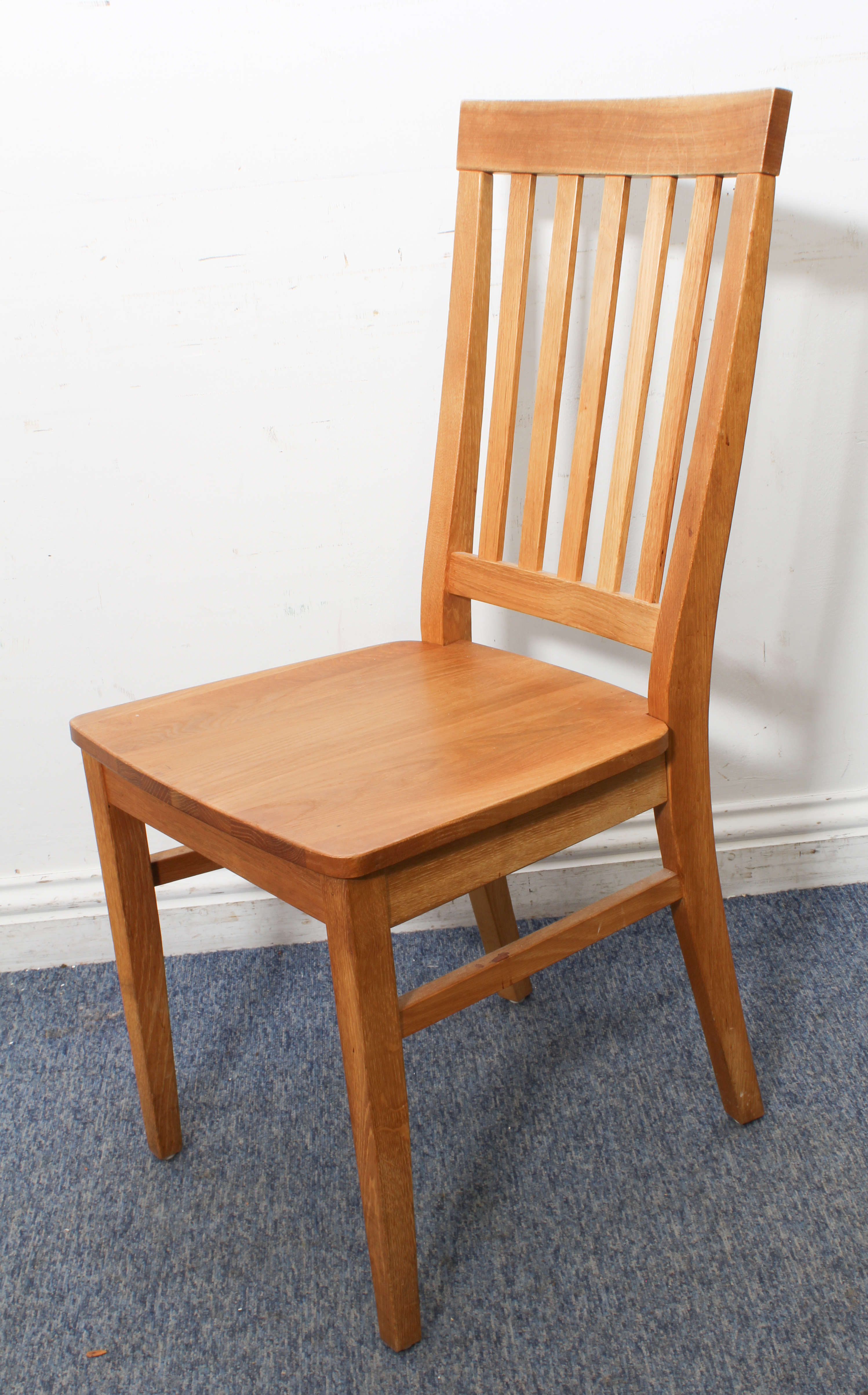 A painted and light-oak dining table - the rectangular light-oak top on a pale-grey painted frame - Image 5 of 5