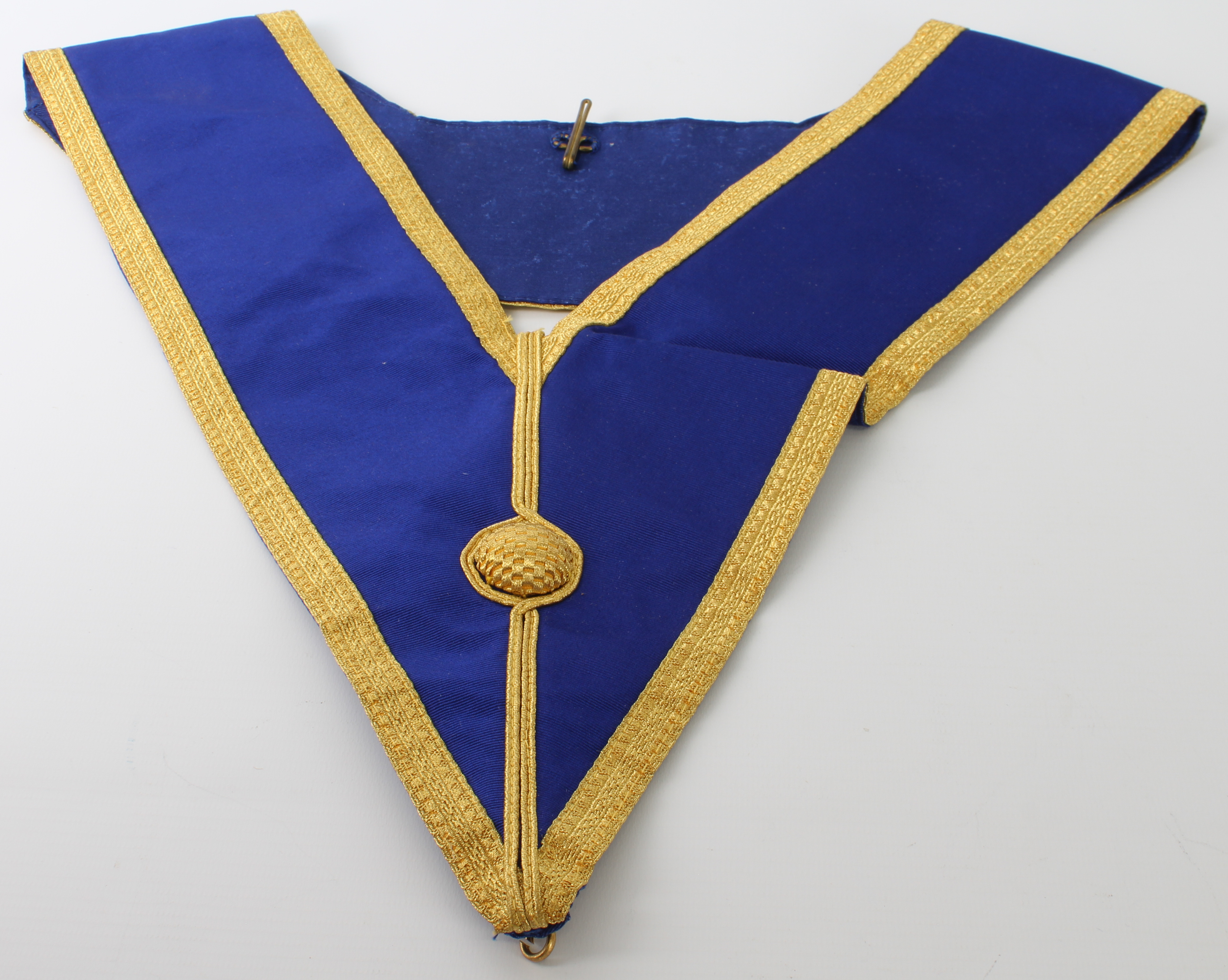 Two Freemason's aprons and associated regalia: 1. Craft Worshipful Master Mason apron with Past - Image 4 of 5