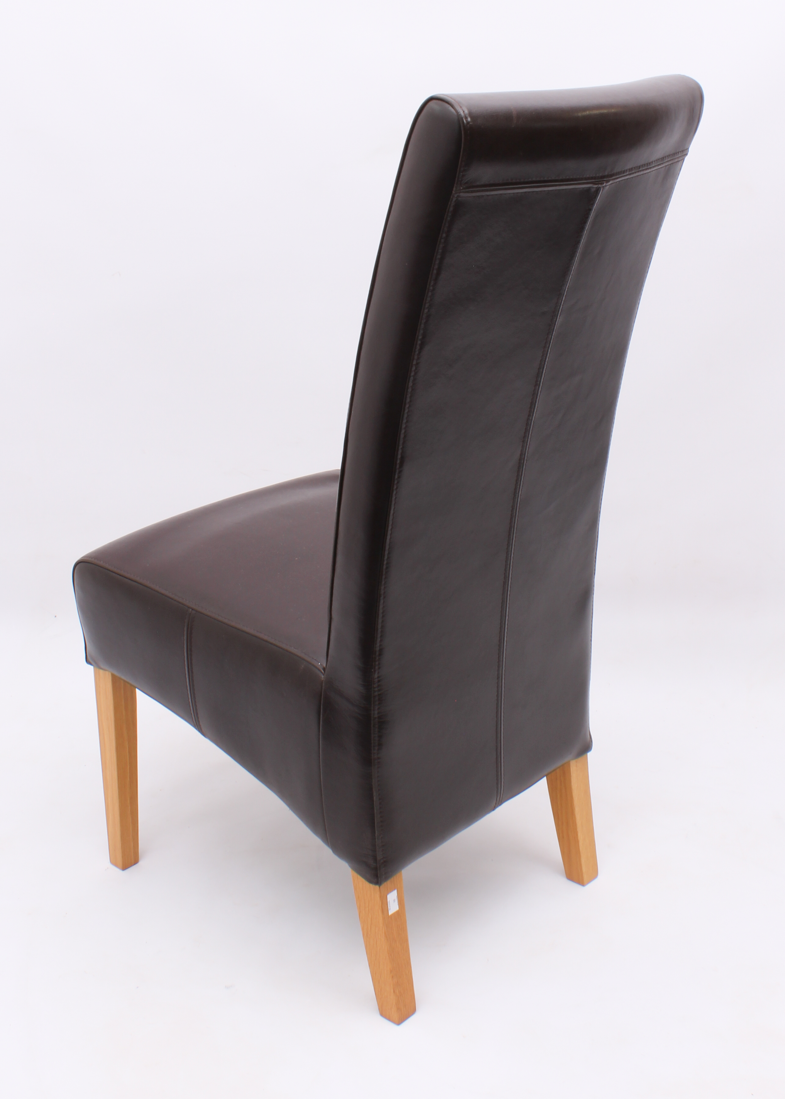 A set of four chocolate-brown leather and oak high-back dining chairs - modern, 48 cm wide, 108.5 cm - Image 3 of 3