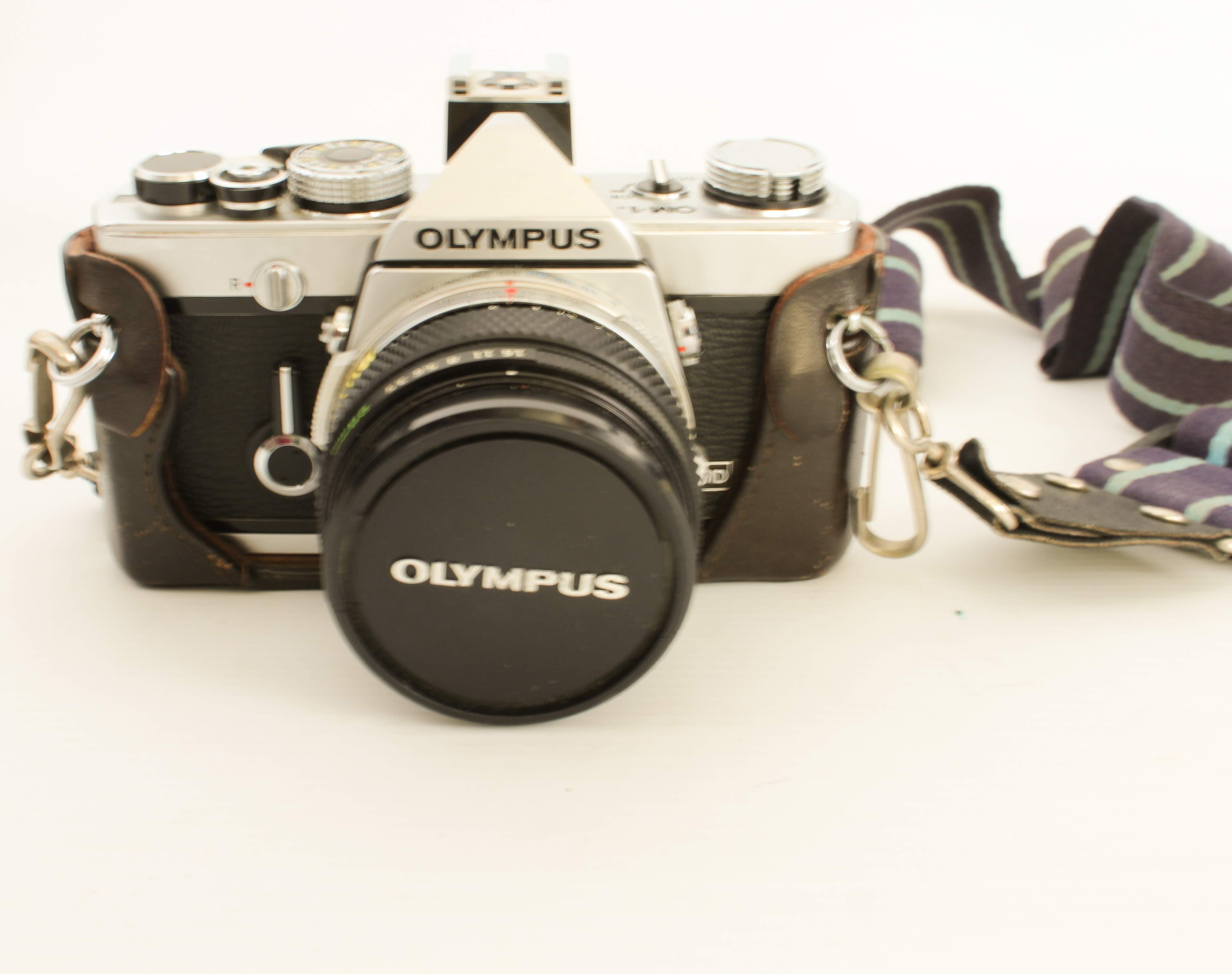 An Olympus OM-1 35mm camera, lenses and accessories - the OM-1N body with an Olympus OM-System G. - Image 2 of 4