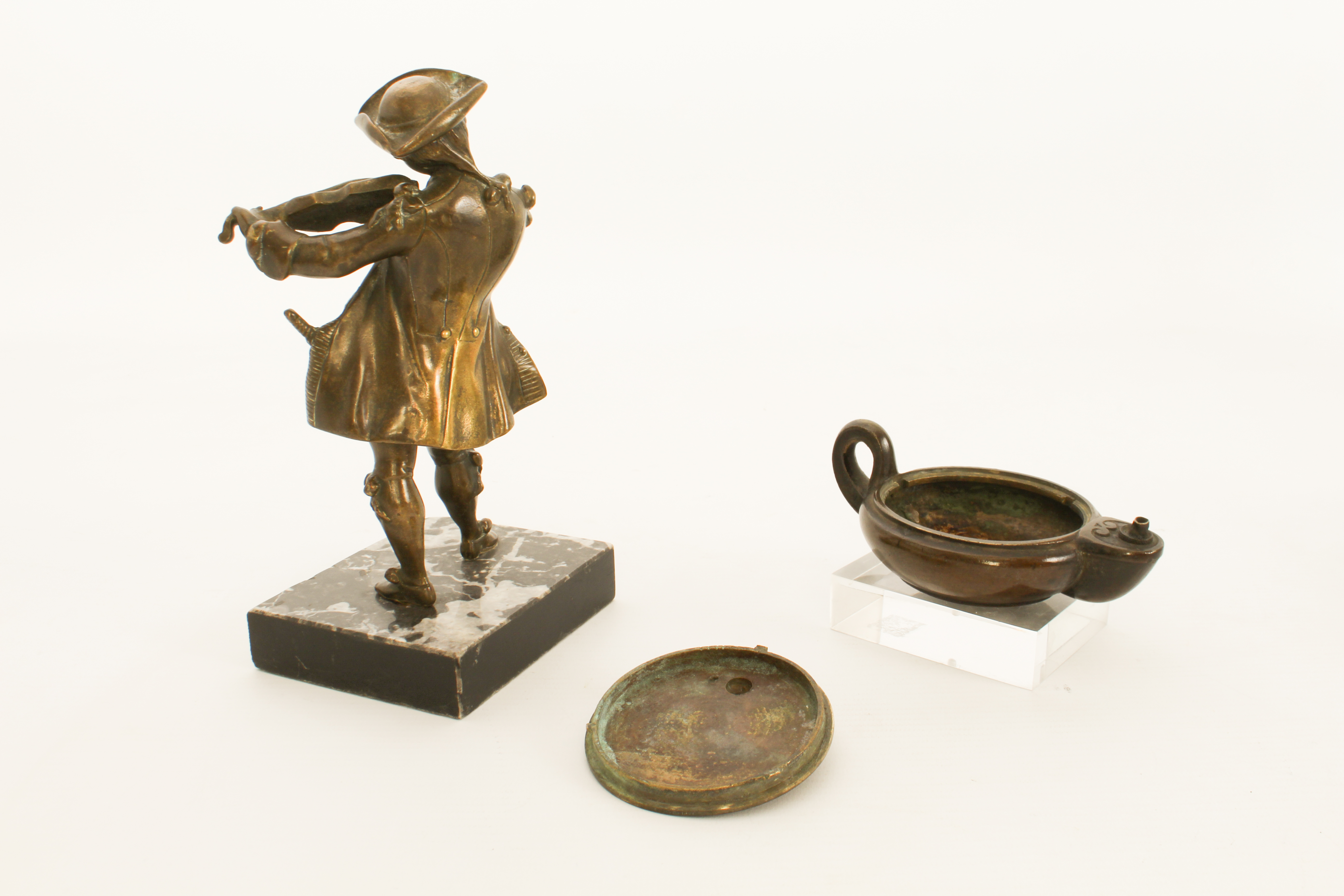 A 19th century grand tour bronze classical style oil lamp - 12 cm long, base removed and glued to an - Bild 2 aus 7