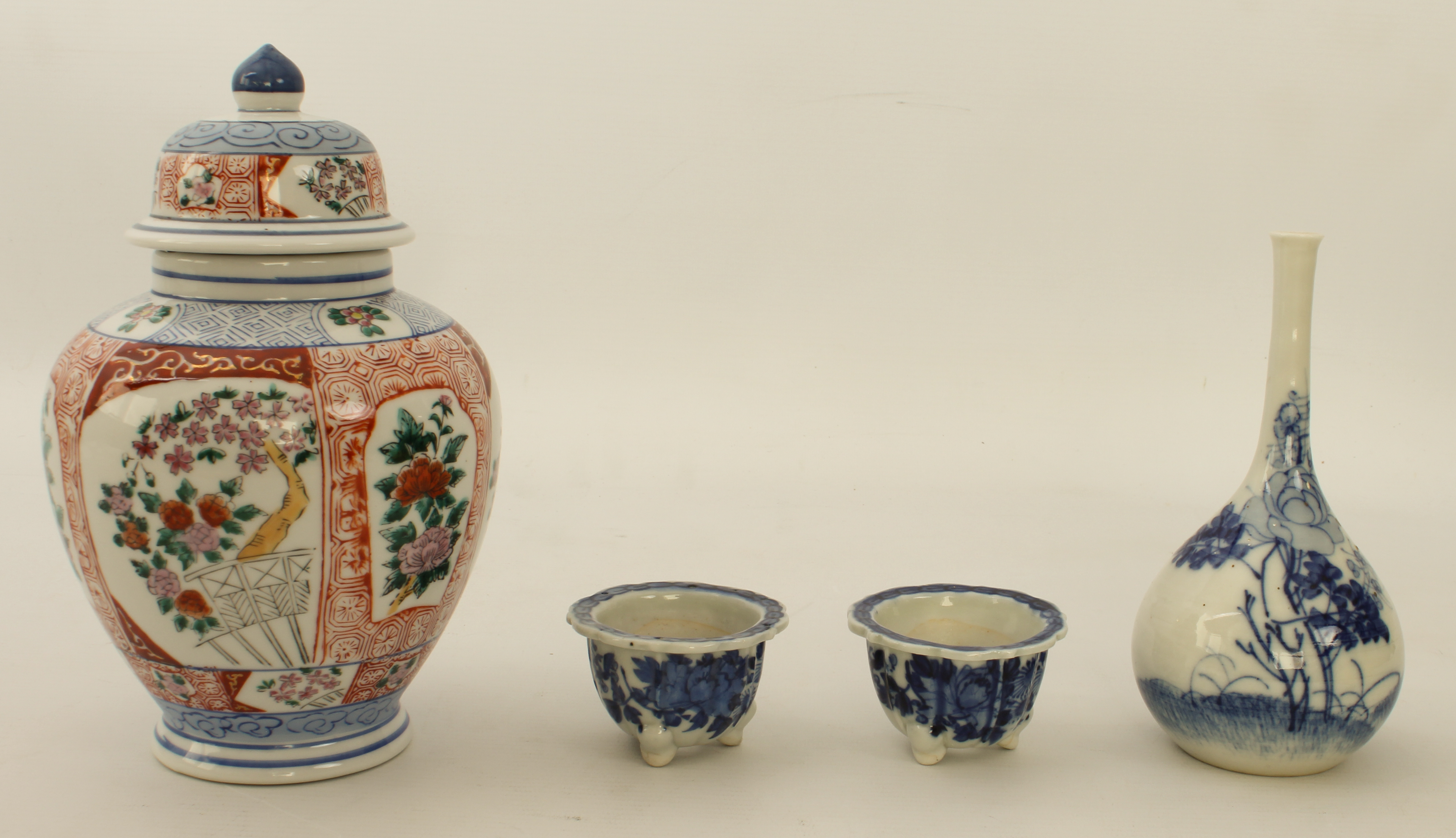 A small group of Japanese porcelain - 20th century, comprising an Imari covered jar, 20.25 cm