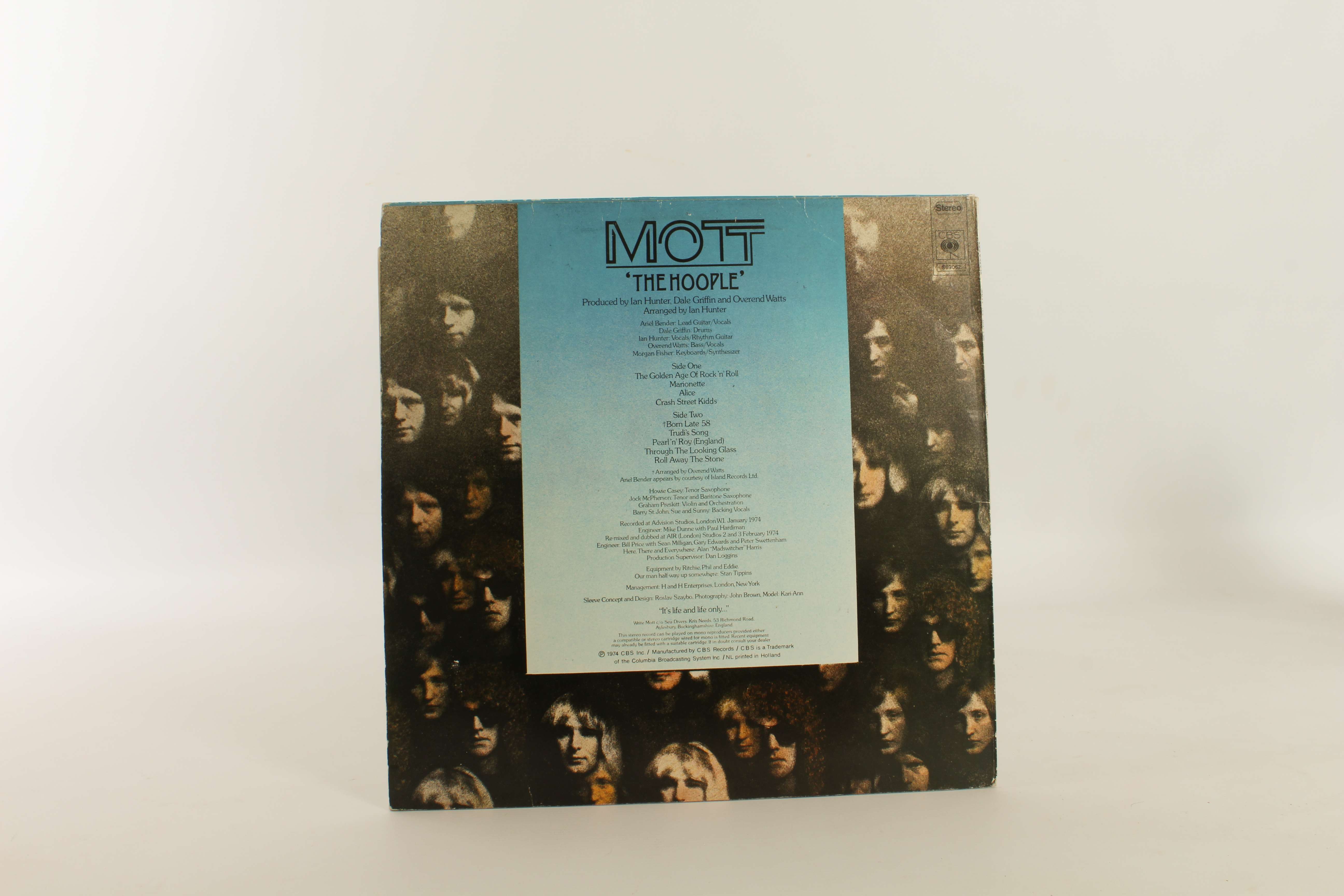 Vinyl / Autographs - Mott The Hoople - The Hoople. Original Uk album signed on front by Ian - Image 2 of 9