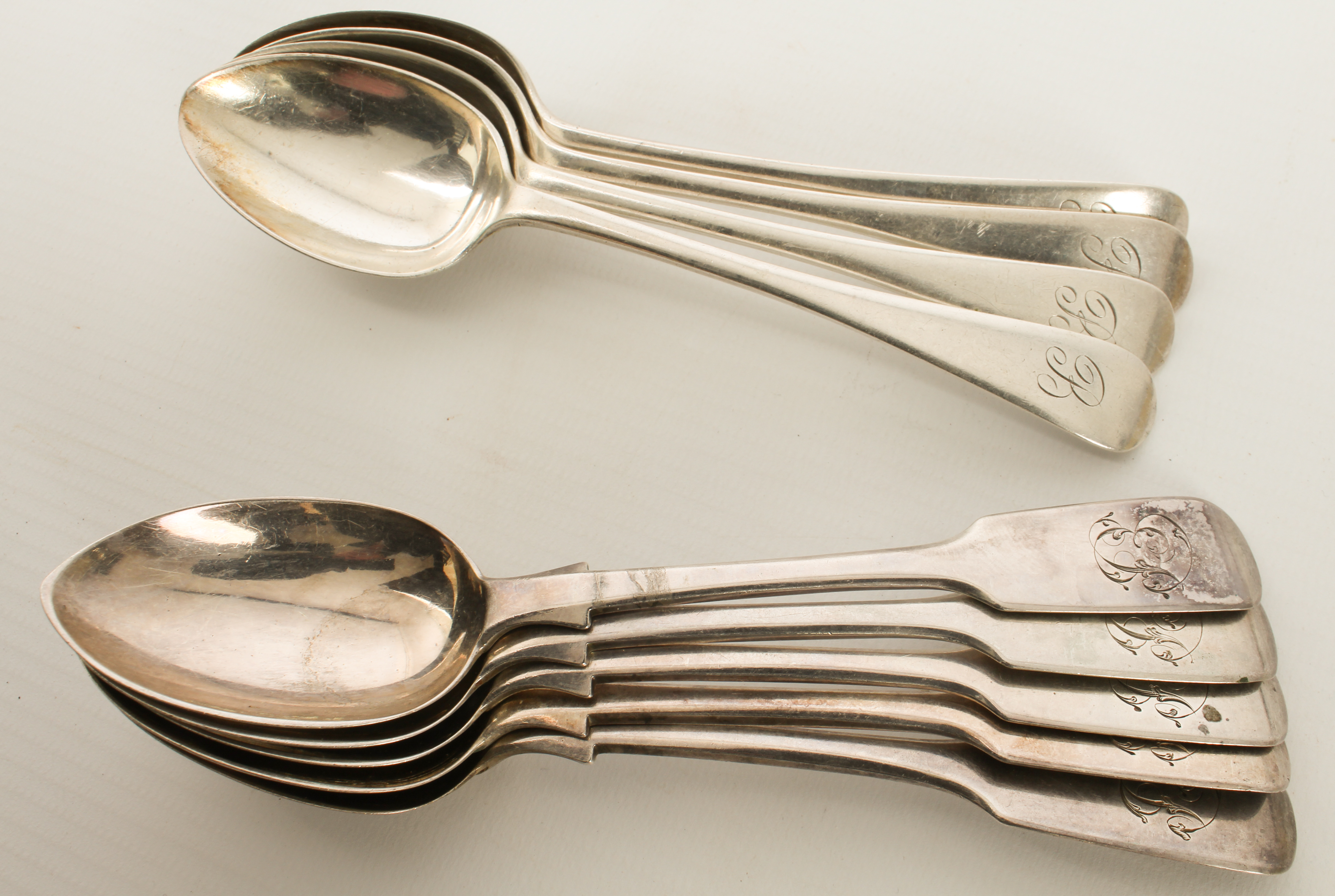 A collection of 19th and early 20th century silver flatware - to include a William IV fiddle pattern - Image 5 of 7