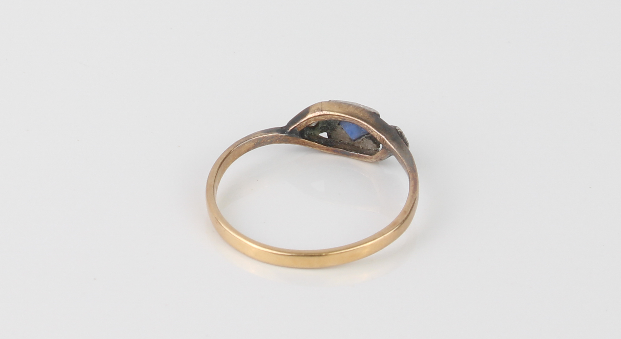 A 1920s 18ct yellow gold, platinum, sapphire and diamond three stone ring - stamped '18CT & PLAT', - Image 4 of 4