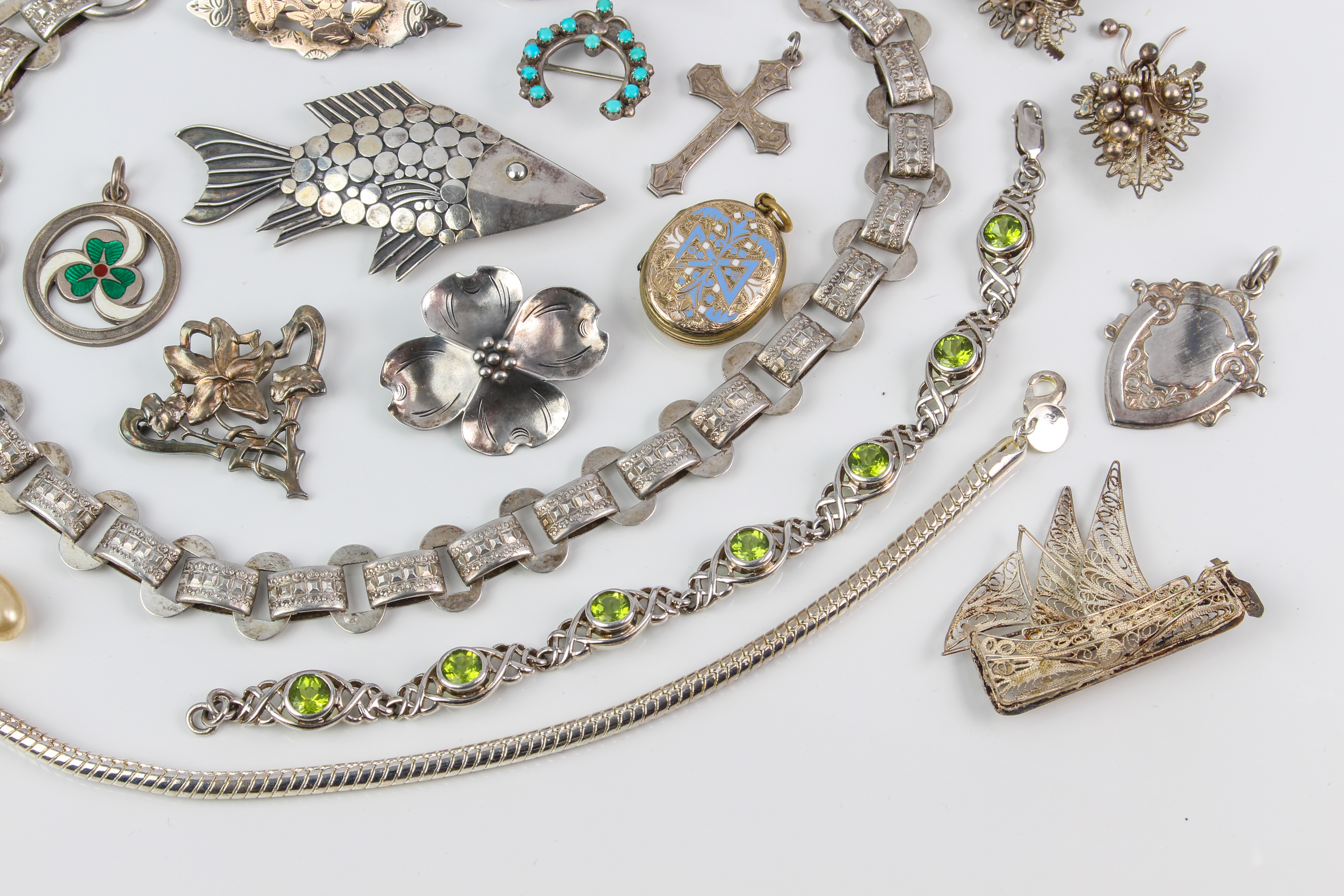 A collection of vintage silver jewellery - 1930s-80s, including rings, a chunky fancy link necklace, - Image 2 of 4